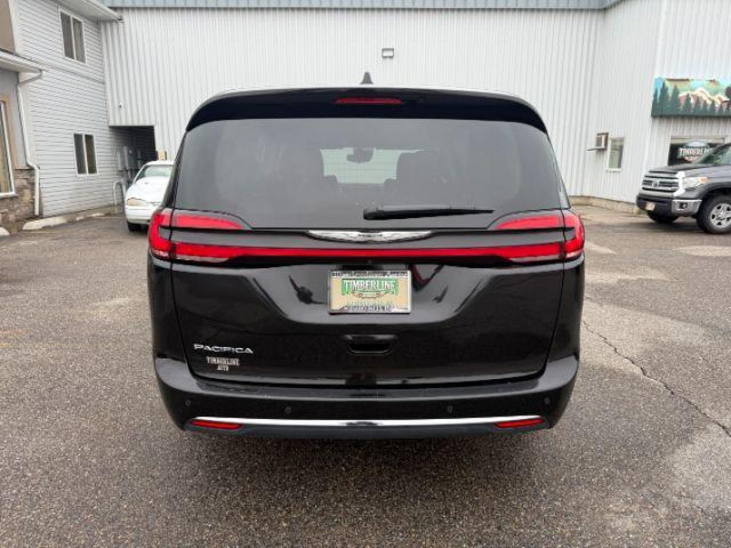 2024 BLACK /Black/Alloy/Black Chrysler Pacifica (2C4RC1BG9RR) with an Pentastar 36L V-6 DOHC engine, Automatic transmission, located at 1175 N Woodruff Ave, Idaho Falls, ID, 83401, 43.506901, -111.999657 - At Timberline Auto, finding a great deal on your next vehicle is always easy! Our experienced sales staff's goal is to help find you the right vehicle at the right price! Our knowledgeable finance department has options for almost any credit score. We offer extended service contract options to prote - Photo#30