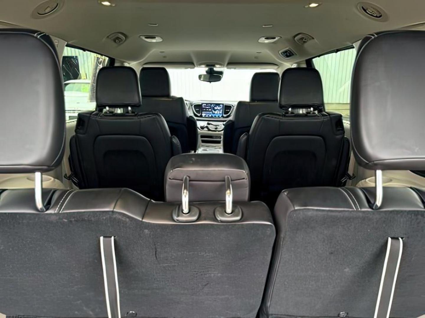 2024 BLACK /Black/Alloy/Black Chrysler Pacifica (2C4RC1BG9RR) with an Pentastar 36L V-6 DOHC engine, Automatic transmission, located at 1175 N Woodruff Ave, Idaho Falls, ID, 83401, 43.506901, -111.999657 - At Timberline Auto, finding a great deal on your next vehicle is always easy! Our experienced sales staff's goal is to help find you the right vehicle at the right price! Our knowledgeable finance department has options for almost any credit score. We offer extended service contract options to prote - Photo#7