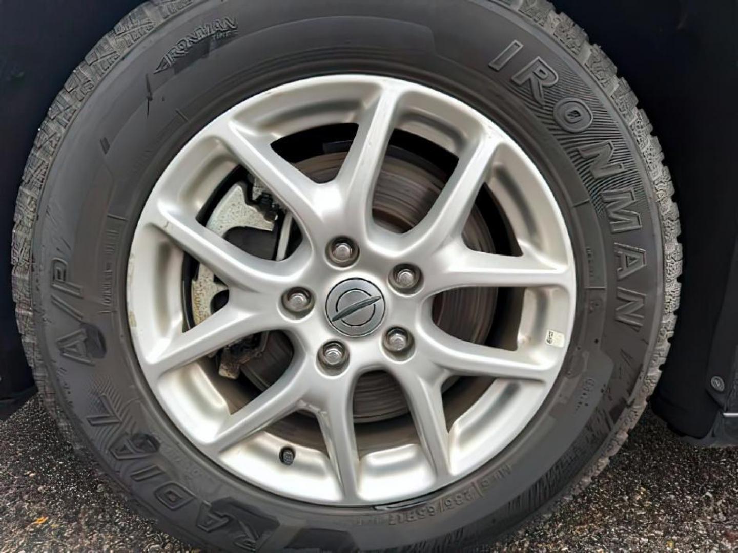 2024 BLACK /Black/Alloy/Black Chrysler Pacifica (2C4RC1BG9RR) with an Pentastar 36L V-6 DOHC engine, Automatic transmission, located at 1175 N Woodruff Ave, Idaho Falls, ID, 83401, 43.506901, -111.999657 - At Timberline Auto, finding a great deal on your next vehicle is always easy! Our experienced sales staff's goal is to help find you the right vehicle at the right price! Our knowledgeable finance department has options for almost any credit score. We offer extended service contract options to prote - Photo#13