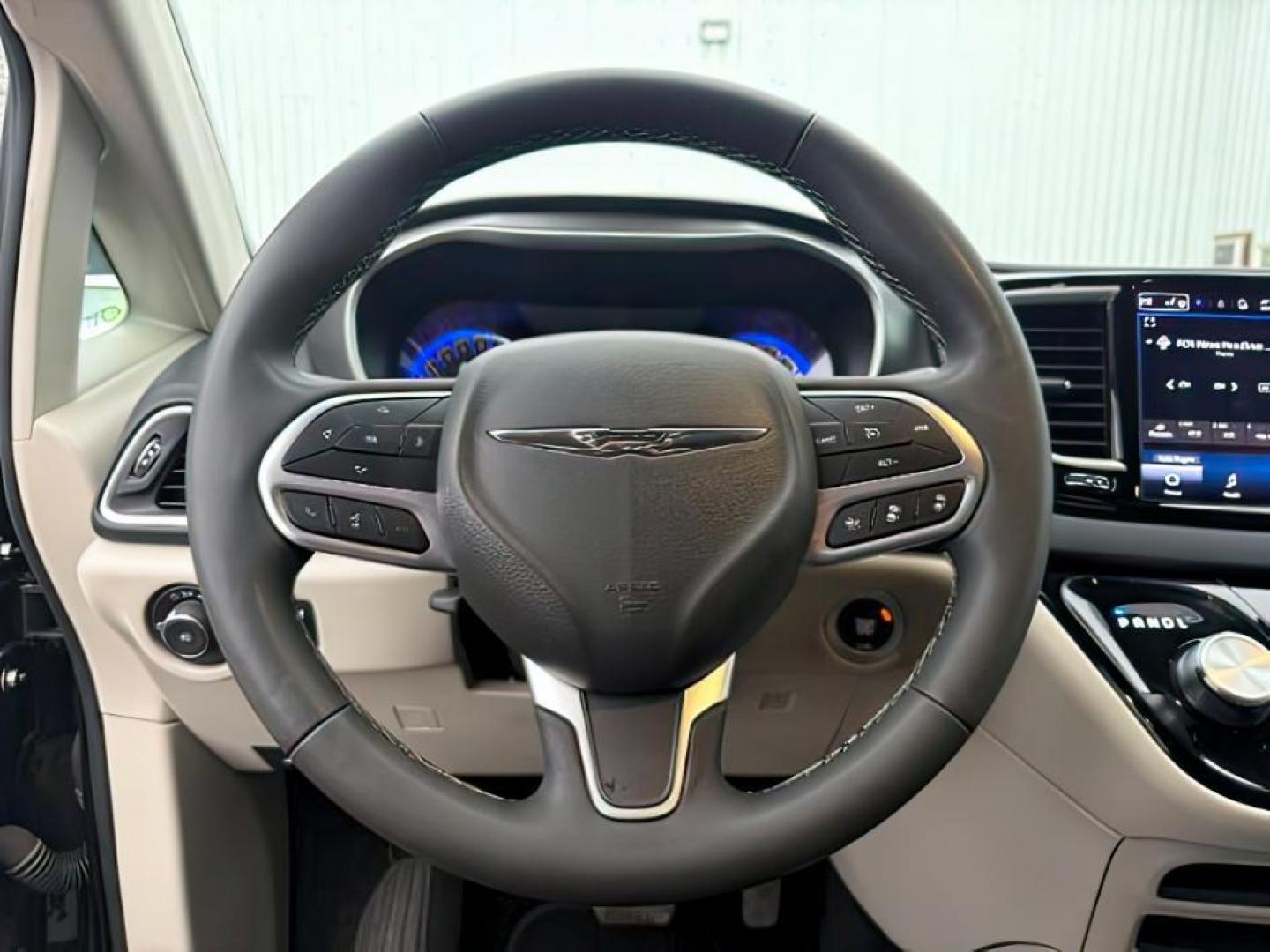 2024 BLACK /Black/Alloy/Black Chrysler Pacifica (2C4RC1BG9RR) with an Pentastar 36L V-6 DOHC engine, Automatic transmission, located at 1175 N Woodruff Ave, Idaho Falls, ID, 83401, 43.506901, -111.999657 - At Timberline Auto, finding a great deal on your next vehicle is always easy! Our experienced sales staff's goal is to help find you the right vehicle at the right price! Our knowledgeable finance department has options for almost any credit score. We offer extended service contract options to prote - Photo#17