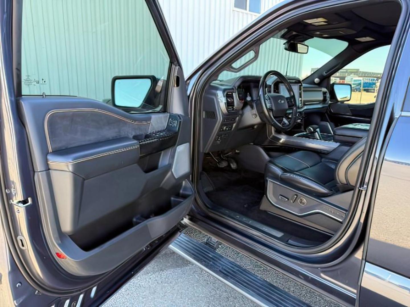 2021 BLUE /Black Ford F-150 (1FTFW1ED2MF) with an 35L V6 POWER BOOST HYBRID engine, Automatic transmission, located at 1175 N Woodruff Ave, Idaho Falls, ID, 83401, 43.506901, -111.999657 - At Timberline Auto, finding a great deal on your next vehicle is always easy! Our experienced sales staff's goal is to help find you the right vehicle at the right price! Our knowledgeable finance department has options for almost any credit score. We offer extended service contract options to prote - Photo#11