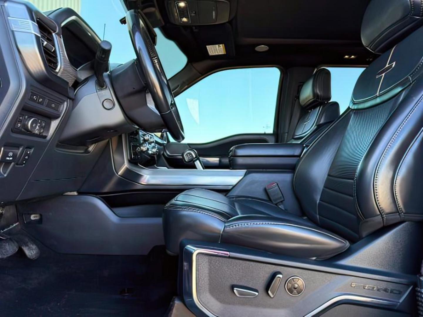 2021 BLUE /Black Ford F-150 (1FTFW1ED2MF) with an 35L V6 POWER BOOST HYBRID engine, Automatic transmission, located at 1175 N Woodruff Ave, Idaho Falls, ID, 83401, 43.506901, -111.999657 - At Timberline Auto, finding a great deal on your next vehicle is always easy! Our experienced sales staff's goal is to help find you the right vehicle at the right price! Our knowledgeable finance department has options for almost any credit score. We offer extended service contract options to prote - Photo#12