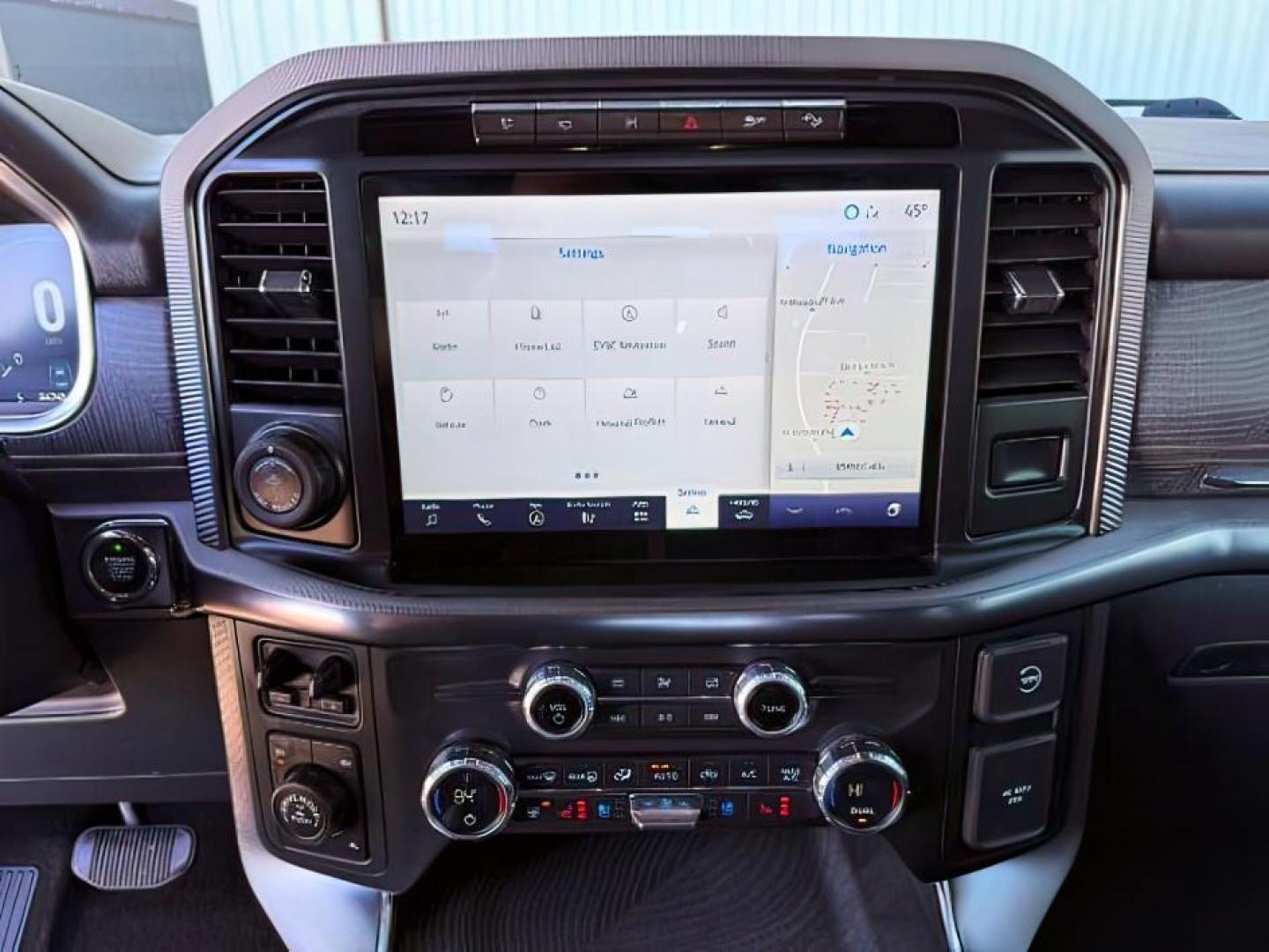 2021 BLUE /Black Ford F-150 (1FTFW1ED2MF) with an 35L V6 POWER BOOST HYBRID engine, Automatic transmission, located at 1175 N Woodruff Ave, Idaho Falls, ID, 83401, 43.506901, -111.999657 - At Timberline Auto, finding a great deal on your next vehicle is always easy! Our experienced sales staff's goal is to help find you the right vehicle at the right price! Our knowledgeable finance department has options for almost any credit score. We offer extended service contract options to prote - Photo#15