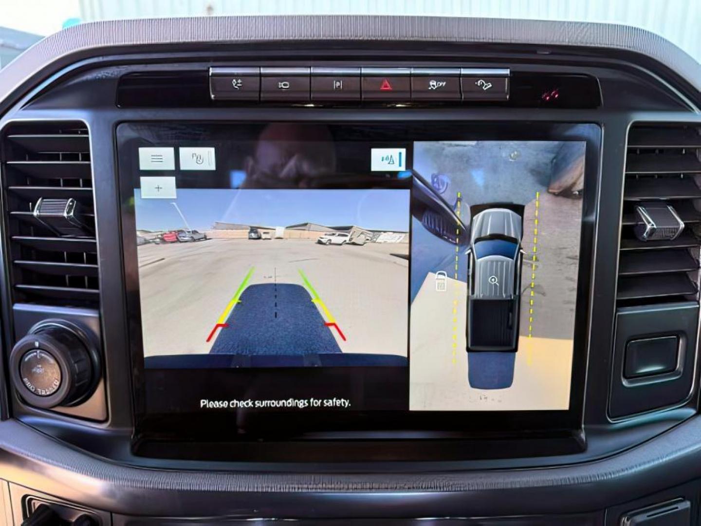 2021 BLUE /Black Ford F-150 (1FTFW1ED2MF) with an 35L V6 POWER BOOST HYBRID engine, Automatic transmission, located at 1175 N Woodruff Ave, Idaho Falls, ID, 83401, 43.506901, -111.999657 - At Timberline Auto, finding a great deal on your next vehicle is always easy! Our experienced sales staff's goal is to help find you the right vehicle at the right price! Our knowledgeable finance department has options for almost any credit score. We offer extended service contract options to prote - Photo#16