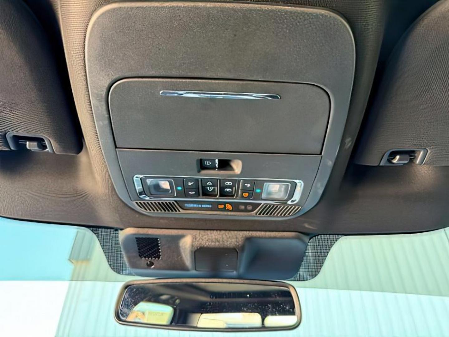 2021 BLUE /Black Ford F-150 (1FTFW1ED2MF) with an 35L V6 POWER BOOST HYBRID engine, Automatic transmission, located at 1175 N Woodruff Ave, Idaho Falls, ID, 83401, 43.506901, -111.999657 - At Timberline Auto, finding a great deal on your next vehicle is always easy! Our experienced sales staff's goal is to help find you the right vehicle at the right price! Our knowledgeable finance department has options for almost any credit score. We offer extended service contract options to prote - Photo#19