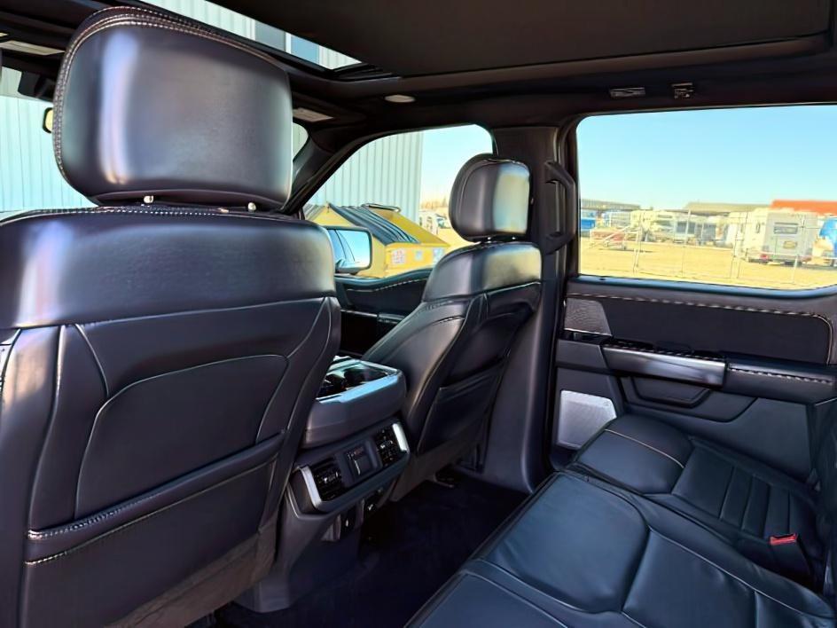 2021 BLUE /Black Ford F-150 Platinum (1FTFW1ED2MF) with an 3.5L V6 POWER BOOST HYBRID engine, AUTOMATIC transmission, located at 1235 N Woodruff Ave., Idaho Falls, 83401, (208) 523-1053, 43.507172, -112.000488 - At Timberline Auto, finding a great deal on your next vehicle is always easy! Our experienced sales staff's goal is to help find you the right vehicle at the right price! Our knowledgeable finance department has options for almost any credit score. We offer extended service contract options to prote- Photo#24