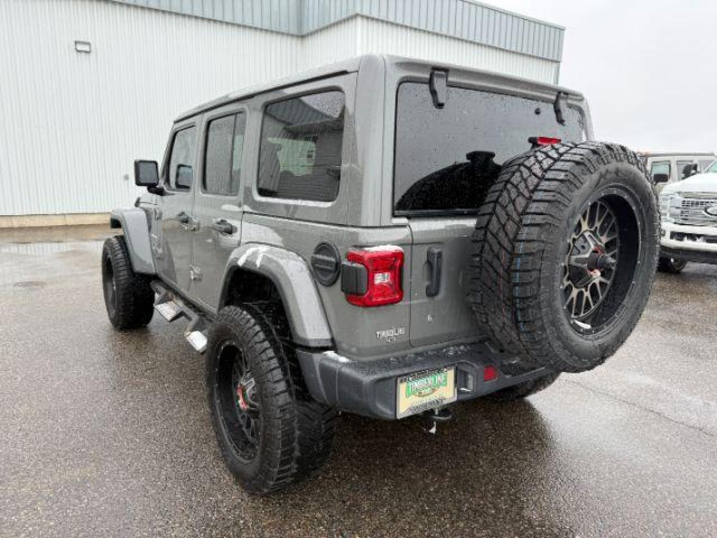 2019 GRAY /Black Jeep Wrangler Unlimited (1C4HJXEG4KW) with an Pentastar 36L V-6 DOHC engine, Automatic transmission, located at 1175 N Woodruff Ave, Idaho Falls, ID, 83401, 43.506901, -111.999657 - At Timberline Auto, finding a great deal on your next vehicle is always easy! Our experienced sales staff's goal is to help find you the right vehicle at the right price! Our knowledgeable finance department has options for almost any credit score. We offer extended service contract options to prote - Photo#28