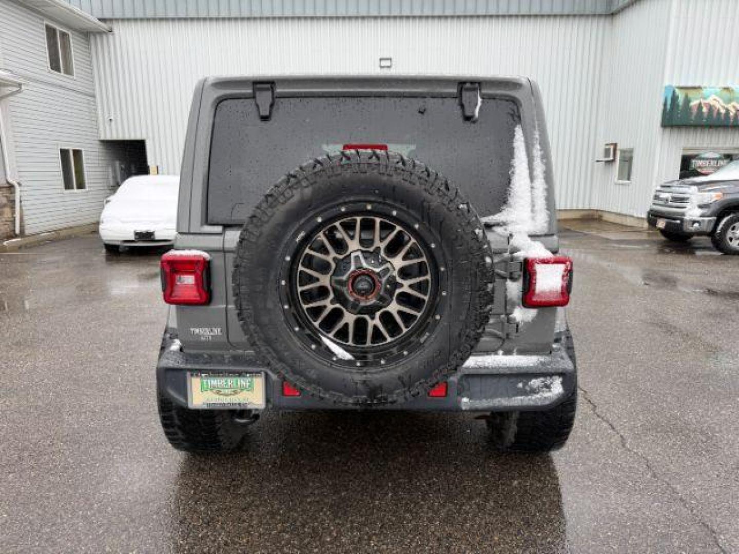2019 GRAY /Black Jeep Wrangler Unlimited (1C4HJXEG4KW) with an Pentastar 36L V-6 DOHC engine, Automatic transmission, located at 1175 N Woodruff Ave, Idaho Falls, ID, 83401, 43.506901, -111.999657 - At Timberline Auto, finding a great deal on your next vehicle is always easy! Our experienced sales staff's goal is to help find you the right vehicle at the right price! Our knowledgeable finance department has options for almost any credit score. We offer extended service contract options to prote - Photo#29