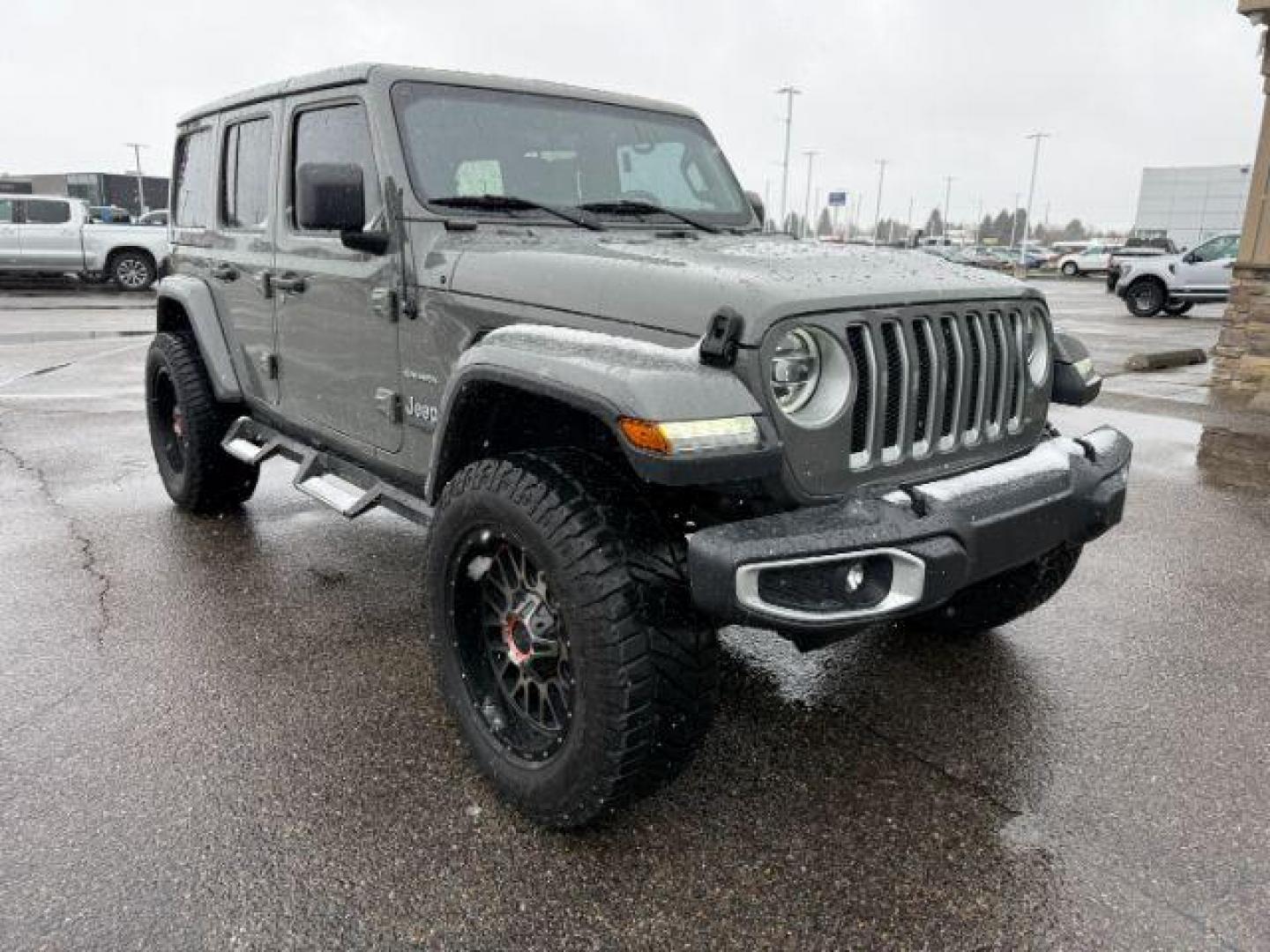 2019 GRAY /Black Jeep Wrangler Unlimited (1C4HJXEG4KW) with an Pentastar 36L V-6 DOHC engine, Automatic transmission, located at 1175 N Woodruff Ave, Idaho Falls, ID, 83401, 43.506901, -111.999657 - At Timberline Auto, finding a great deal on your next vehicle is always easy! Our experienced sales staff's goal is to help find you the right vehicle at the right price! Our knowledgeable finance department has options for almost any credit score. We offer extended service contract options to prote - Photo#34