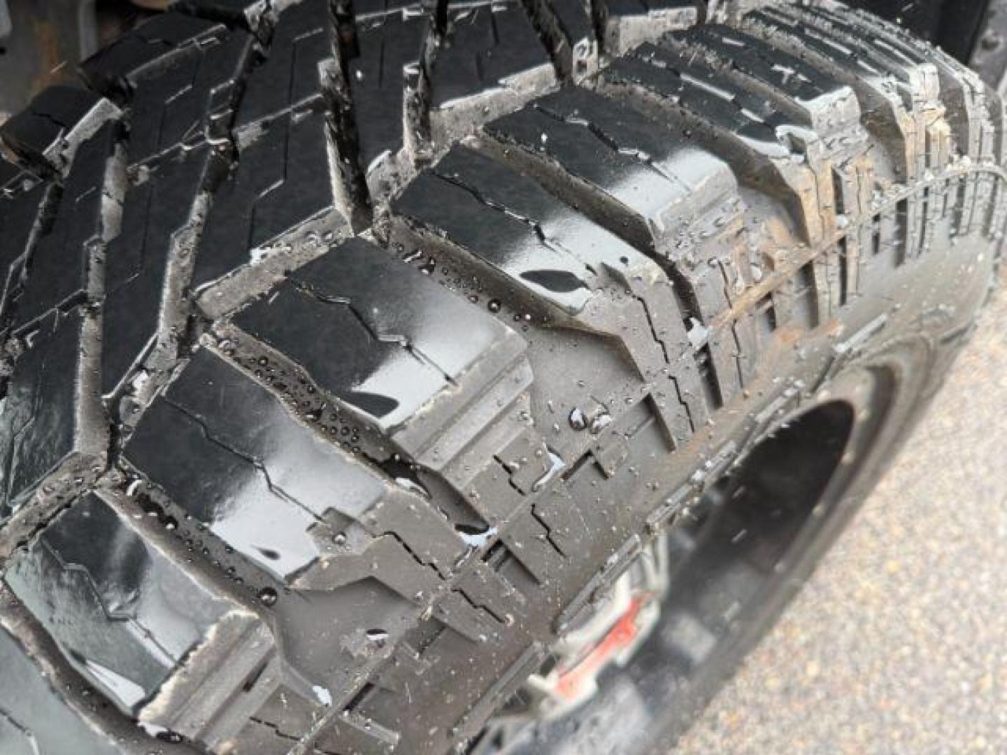 2019 GRAY /Black Jeep Wrangler Unlimited (1C4HJXEG4KW) with an Pentastar 36L V-6 DOHC engine, Automatic transmission, located at 1175 N Woodruff Ave, Idaho Falls, ID, 83401, 43.506901, -111.999657 - At Timberline Auto, finding a great deal on your next vehicle is always easy! Our experienced sales staff's goal is to help find you the right vehicle at the right price! Our knowledgeable finance department has options for almost any credit score. We offer extended service contract options to prote - Photo#36