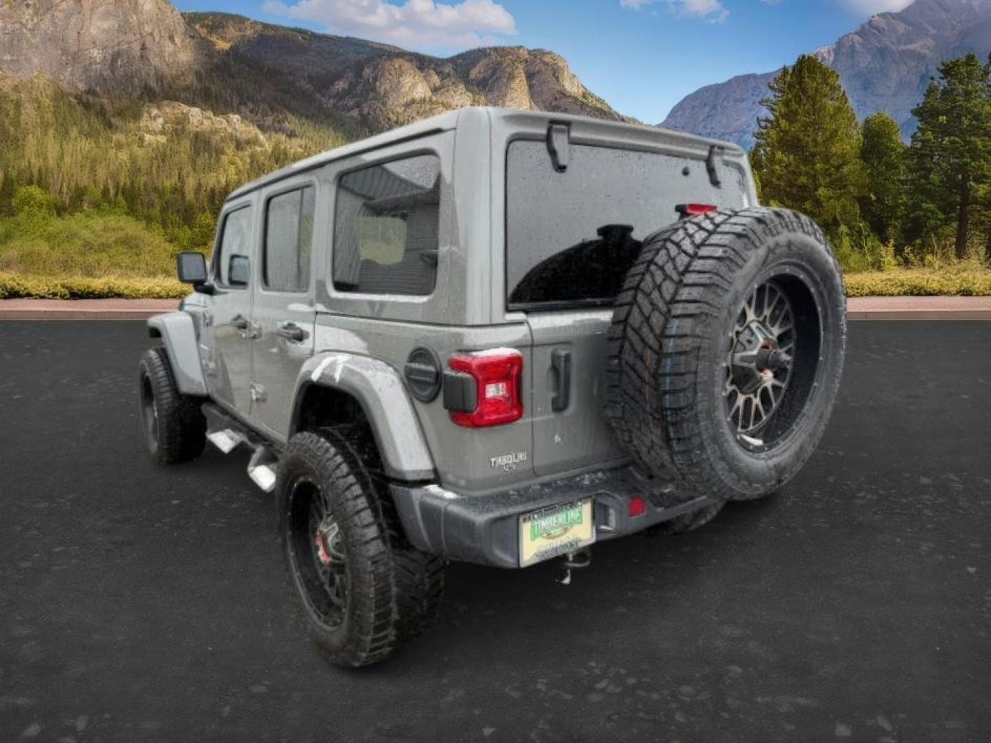 2019 GRAY /Black Jeep Wrangler Unlimited (1C4HJXEG4KW) with an Pentastar 36L V-6 DOHC engine, Automatic transmission, located at 1175 N Woodruff Ave, Idaho Falls, ID, 83401, 43.506901, -111.999657 - At Timberline Auto, finding a great deal on your next vehicle is always easy! Our experienced sales staff's goal is to help find you the right vehicle at the right price! Our knowledgeable finance department has options for almost any credit score. We offer extended service contract options to prote - Photo#2