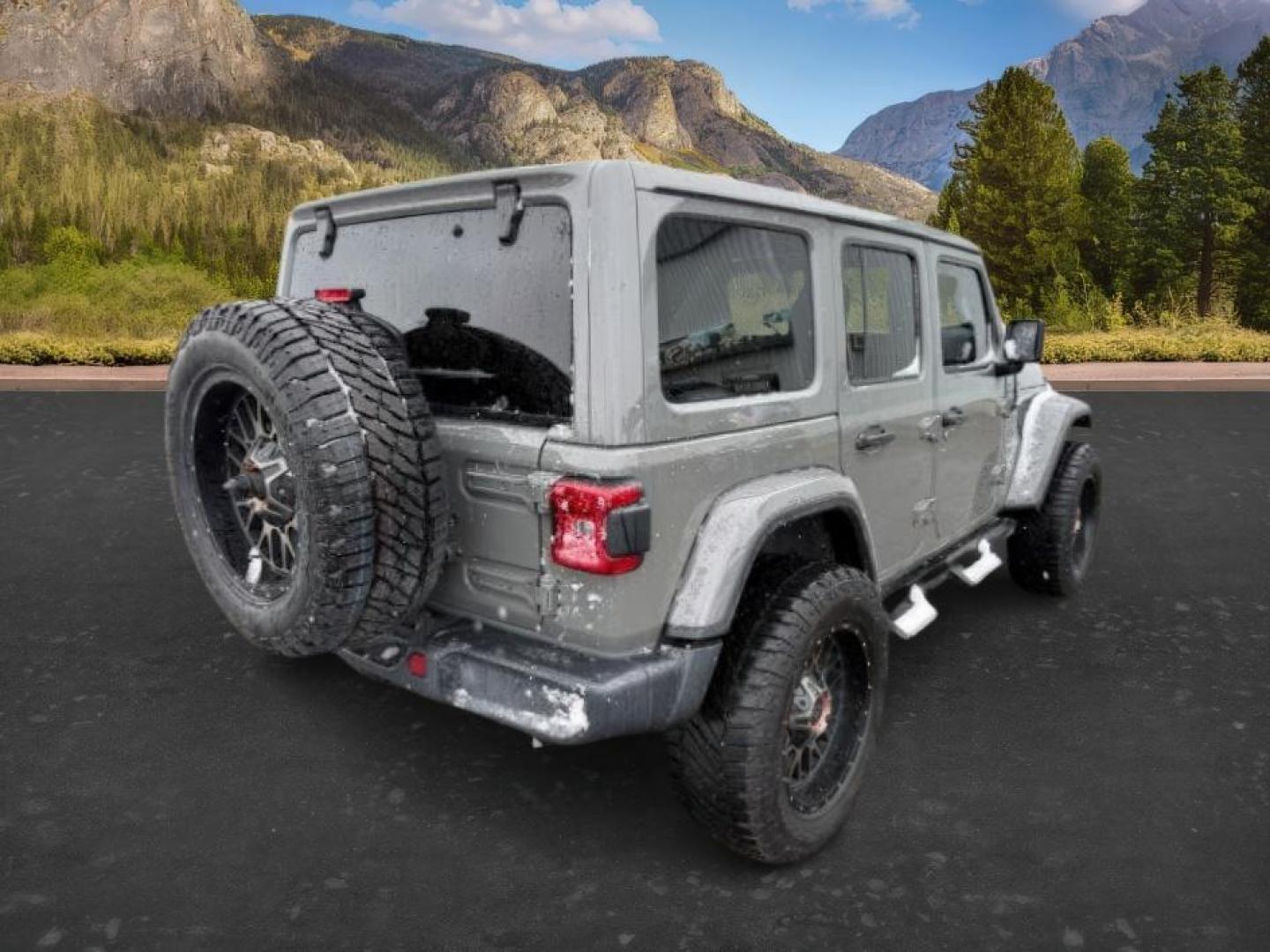 2019 GRAY /Black Jeep Wrangler Unlimited (1C4HJXEG4KW) with an Pentastar 36L V-6 DOHC engine, Automatic transmission, located at 1175 N Woodruff Ave, Idaho Falls, ID, 83401, 43.506901, -111.999657 - At Timberline Auto, finding a great deal on your next vehicle is always easy! Our experienced sales staff's goal is to help find you the right vehicle at the right price! Our knowledgeable finance department has options for almost any credit score. We offer extended service contract options to prote - Photo#6