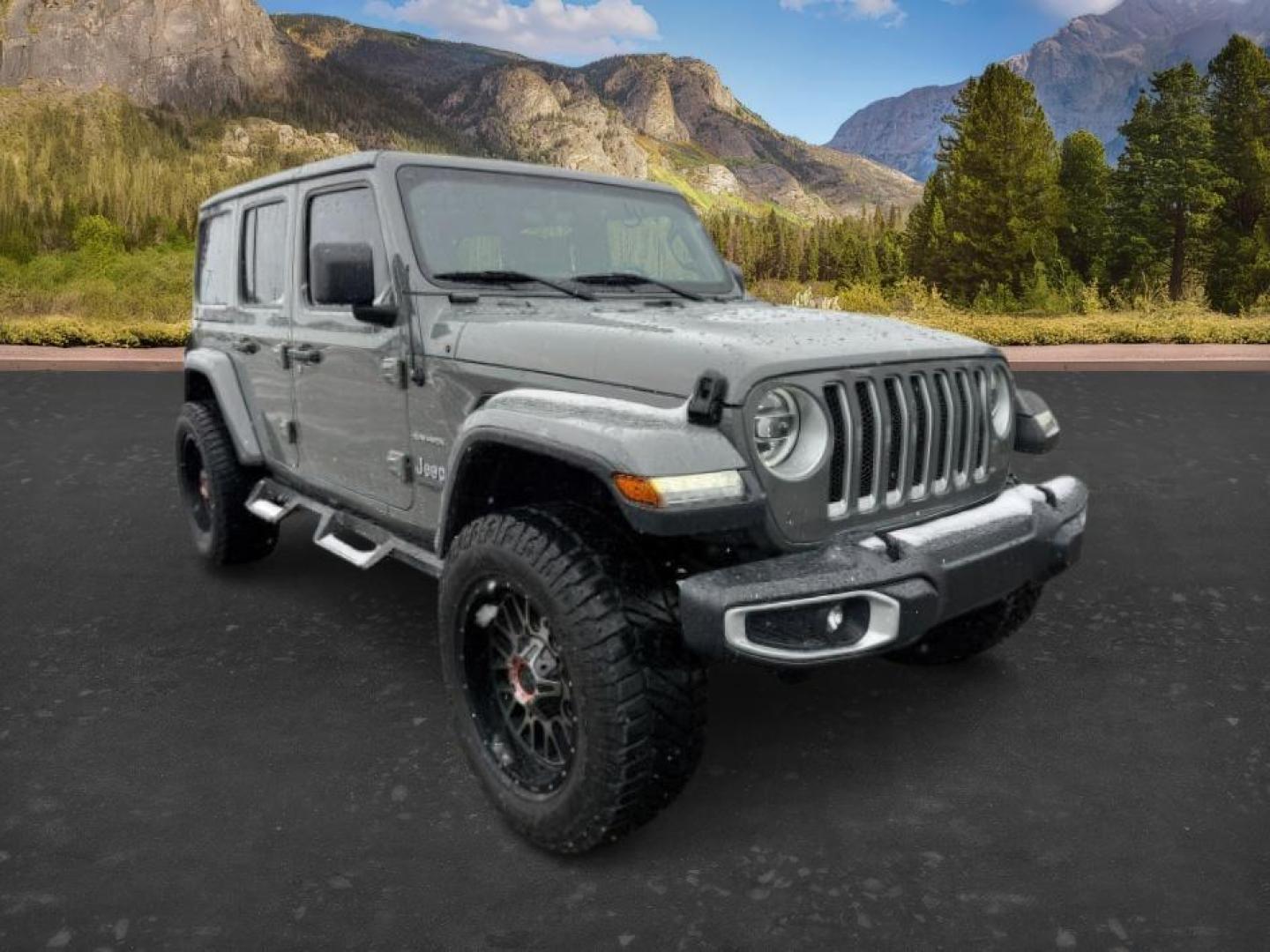 2019 GRAY /Black Jeep Wrangler Unlimited (1C4HJXEG4KW) with an Pentastar 36L V-6 DOHC engine, Automatic transmission, located at 1175 N Woodruff Ave, Idaho Falls, ID, 83401, 43.506901, -111.999657 - At Timberline Auto, finding a great deal on your next vehicle is always easy! Our experienced sales staff's goal is to help find you the right vehicle at the right price! Our knowledgeable finance department has options for almost any credit score. We offer extended service contract options to prote - Photo#8