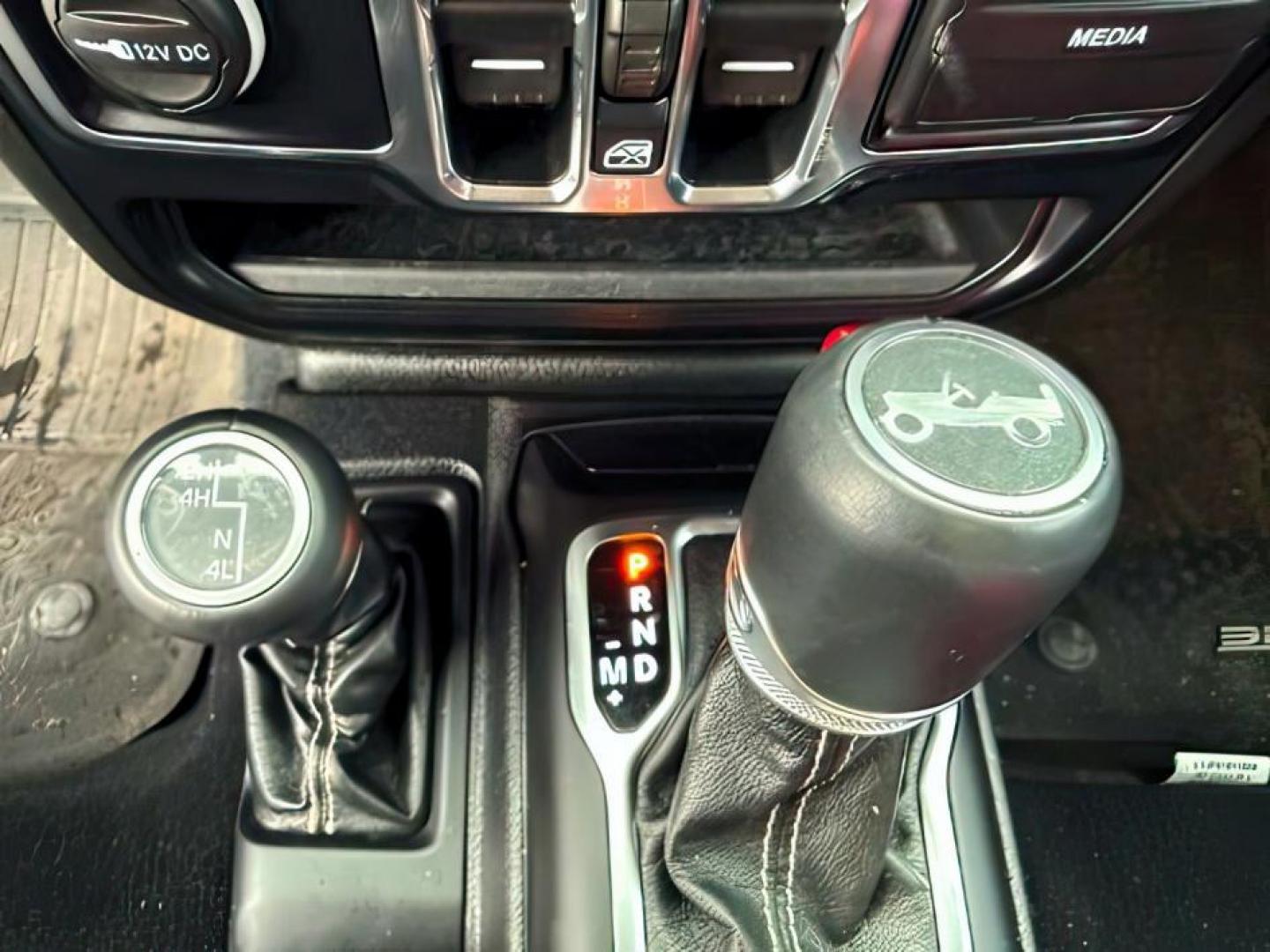 2019 GRAY /Black Jeep Wrangler Unlimited (1C4HJXEG4KW) with an Pentastar 36L V-6 DOHC engine, Automatic transmission, located at 1175 N Woodruff Ave, Idaho Falls, ID, 83401, 43.506901, -111.999657 - At Timberline Auto, finding a great deal on your next vehicle is always easy! Our experienced sales staff's goal is to help find you the right vehicle at the right price! Our knowledgeable finance department has options for almost any credit score. We offer extended service contract options to prote - Photo#19