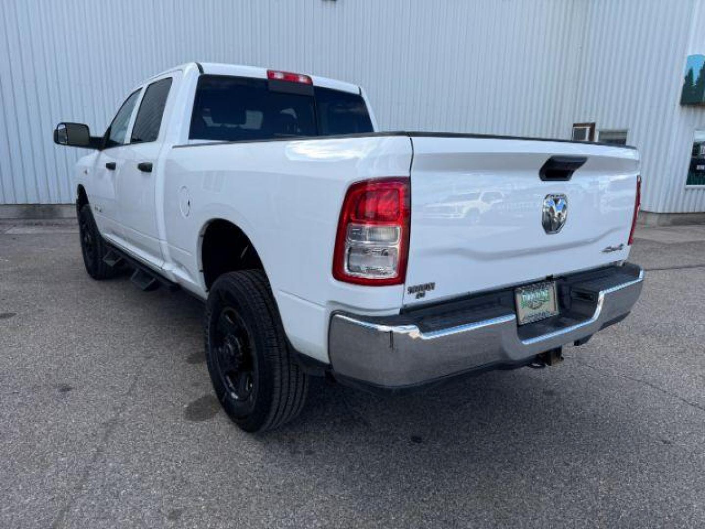 2021 WHITE /Diesel Gray/Black Ram 2500 (3C6UR5CJ0MG) with an HEMI 64L V-8 VVT variable valve control engine, Automatic transmission, located at 1175 N Woodruff Ave, Idaho Falls, ID, 83401, 43.506901, -111.999657 - At Timberline Auto, finding a great deal on your next vehicle is always easy! Our experienced sales staff's goal is to help find you the right vehicle at the right price! Our knowledgeable finance department has options for almost any credit score. We offer extended service contract options to prote - Photo#28