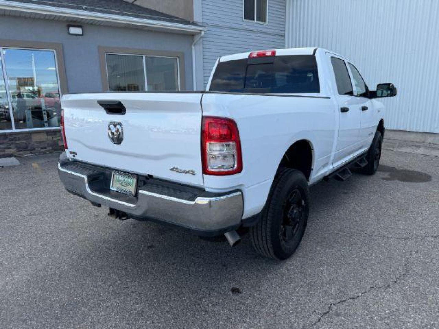2021 WHITE /Diesel Gray/Black Ram 2500 (3C6UR5CJ0MG) with an HEMI 64L V-8 VVT variable valve control engine, Automatic transmission, located at 1175 N Woodruff Ave, Idaho Falls, ID, 83401, 43.506901, -111.999657 - At Timberline Auto, finding a great deal on your next vehicle is always easy! Our experienced sales staff's goal is to help find you the right vehicle at the right price! Our knowledgeable finance department has options for almost any credit score. We offer extended service contract options to prote - Photo#32
