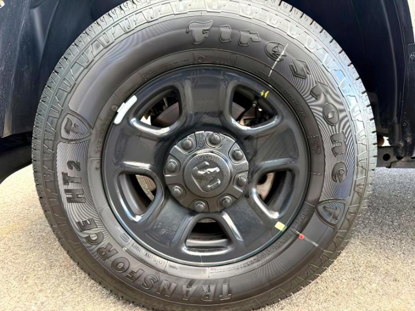 2021 WHITE /Diesel Gray/Black Ram 2500 (3C6UR5CJ0MG) with an HEMI 64L V-8 VVT variable valve control engine, Automatic transmission, located at 1175 N Woodruff Ave, Idaho Falls, ID, 83401, 43.506901, -111.999657 - At Timberline Auto, finding a great deal on your next vehicle is always easy! Our experienced sales staff's goal is to help find you the right vehicle at the right price! Our knowledgeable finance department has options for almost any credit score. We offer extended service contract options to prote - Photo#11