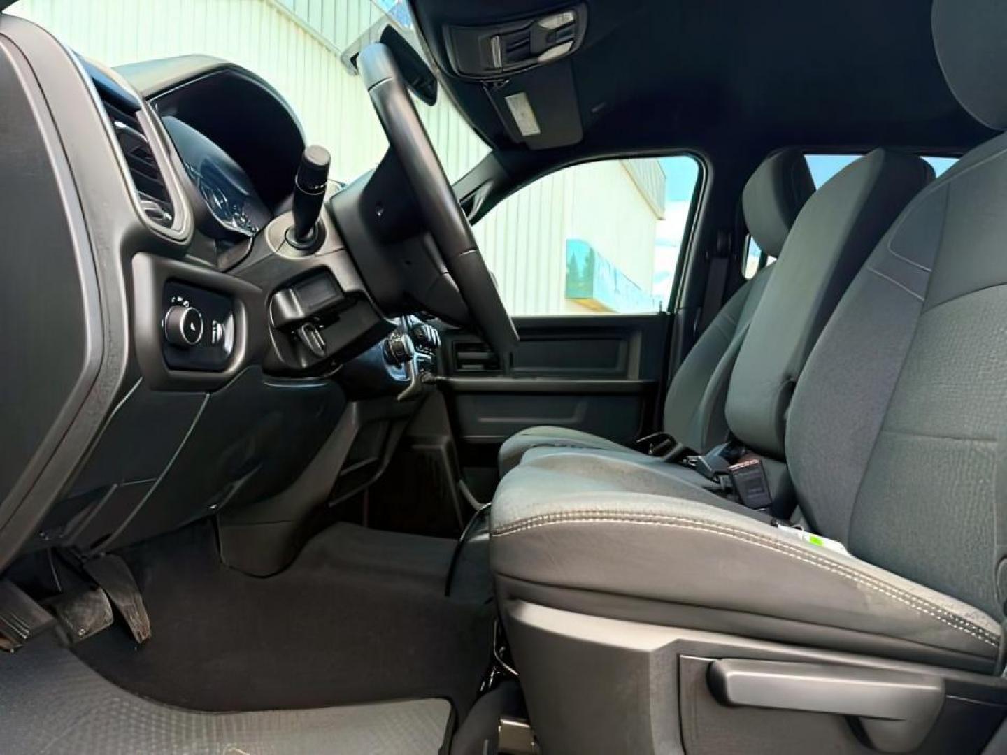 2021 WHITE /Diesel Gray/Black Ram 2500 (3C6UR5CJ0MG) with an HEMI 64L V-8 VVT variable valve control engine, Automatic transmission, located at 1175 N Woodruff Ave, Idaho Falls, ID, 83401, 43.506901, -111.999657 - At Timberline Auto, finding a great deal on your next vehicle is always easy! Our experienced sales staff's goal is to help find you the right vehicle at the right price! Our knowledgeable finance department has options for almost any credit score. We offer extended service contract options to prote - Photo#13