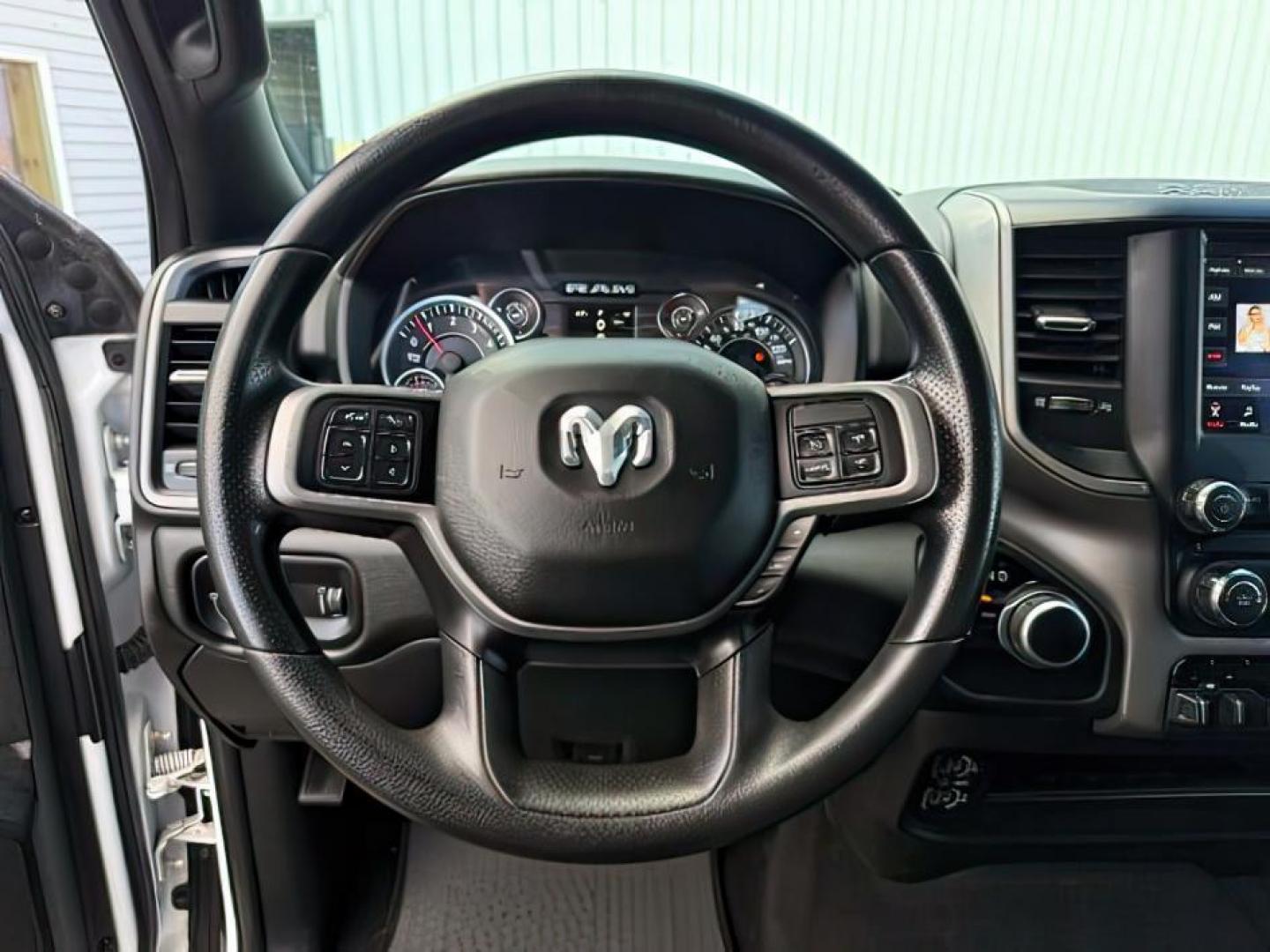 2021 WHITE /Diesel Gray/Black Ram 2500 (3C6UR5CJ0MG) with an HEMI 64L V-8 VVT variable valve control engine, Automatic transmission, located at 1175 N Woodruff Ave, Idaho Falls, ID, 83401, 43.506901, -111.999657 - At Timberline Auto, finding a great deal on your next vehicle is always easy! Our experienced sales staff's goal is to help find you the right vehicle at the right price! Our knowledgeable finance department has options for almost any credit score. We offer extended service contract options to prote - Photo#15