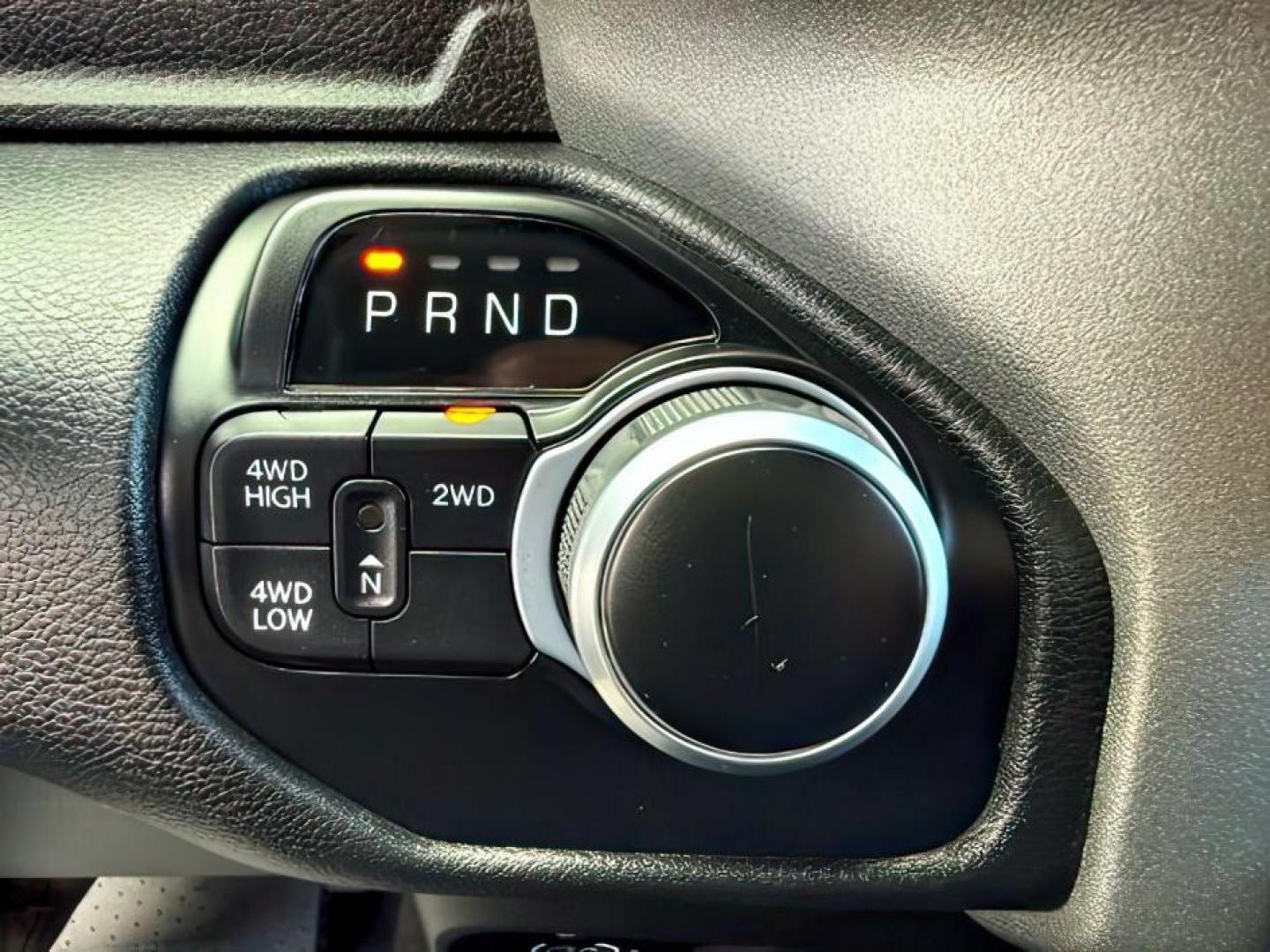 2021 WHITE /Diesel Gray/Black Ram 2500 (3C6UR5CJ0MG) with an HEMI 64L V-8 VVT variable valve control engine, Automatic transmission, located at 1175 N Woodruff Ave, Idaho Falls, ID, 83401, 43.506901, -111.999657 - At Timberline Auto, finding a great deal on your next vehicle is always easy! Our experienced sales staff's goal is to help find you the right vehicle at the right price! Our knowledgeable finance department has options for almost any credit score. We offer extended service contract options to prote - Photo#18