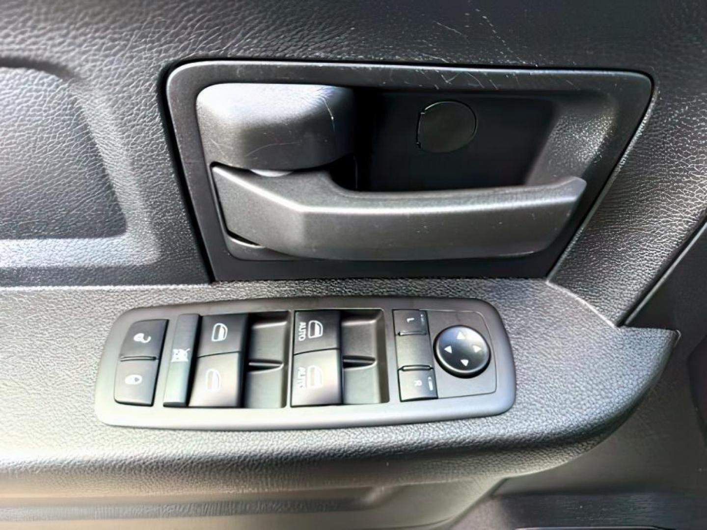 2021 WHITE /Diesel Gray/Black Ram 2500 (3C6UR5CJ0MG) with an HEMI 64L V-8 VVT variable valve control engine, Automatic transmission, located at 1175 N Woodruff Ave, Idaho Falls, ID, 83401, 43.506901, -111.999657 - At Timberline Auto, finding a great deal on your next vehicle is always easy! Our experienced sales staff's goal is to help find you the right vehicle at the right price! Our knowledgeable finance department has options for almost any credit score. We offer extended service contract options to prote - Photo#22