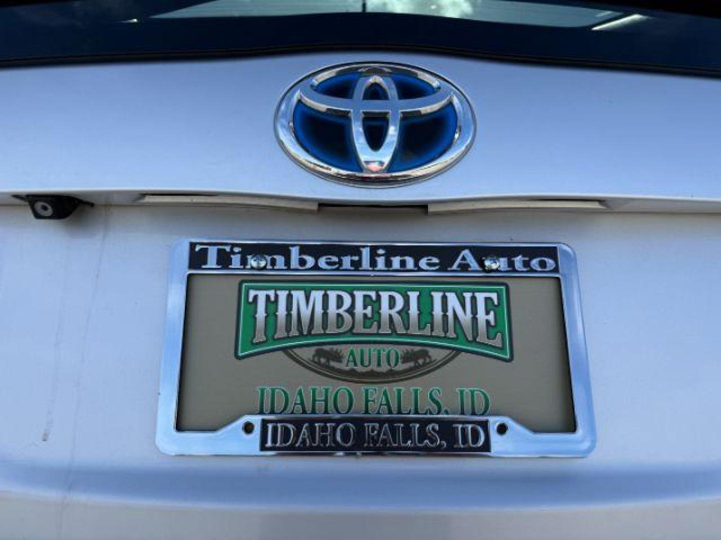 2011 SILVER /Misty Gray Toyota Prius (JTDKN3DU7B0) with an 18L I-4 DOHC engine, Automatic transmission, located at 1175 N Woodruff Ave, Idaho Falls, ID, 83401, 43.506901, -111.999657 - At Timberline Auto, finding a great deal on your next vehicle is always easy! Our experienced sales staff's goal is to help find you the right vehicle at the right price! Our knowledgeable finance department has options for almost any credit score. We offer extended service contract options to prote - Photo#29