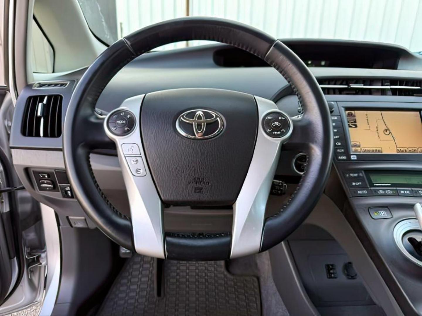 2011 SILVER /Misty Gray Toyota Prius (JTDKN3DU7B0) with an 18L I-4 DOHC engine, Automatic transmission, located at 1175 N Woodruff Ave, Idaho Falls, ID, 83401, 43.506901, -111.999657 - At Timberline Auto, finding a great deal on your next vehicle is always easy! Our experienced sales staff's goal is to help find you the right vehicle at the right price! Our knowledgeable finance department has options for almost any credit score. We offer extended service contract options to prote - Photo#15