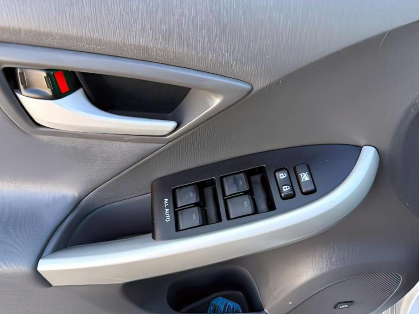 2011 SILVER /Misty Gray Toyota Prius (JTDKN3DU7B0) with an 18L I-4 DOHC engine, Automatic transmission, located at 1175 N Woodruff Ave, Idaho Falls, ID, 83401, 43.506901, -111.999657 - At Timberline Auto, finding a great deal on your next vehicle is always easy! Our experienced sales staff's goal is to help find you the right vehicle at the right price! Our knowledgeable finance department has options for almost any credit score. We offer extended service contract options to prote - Photo#21