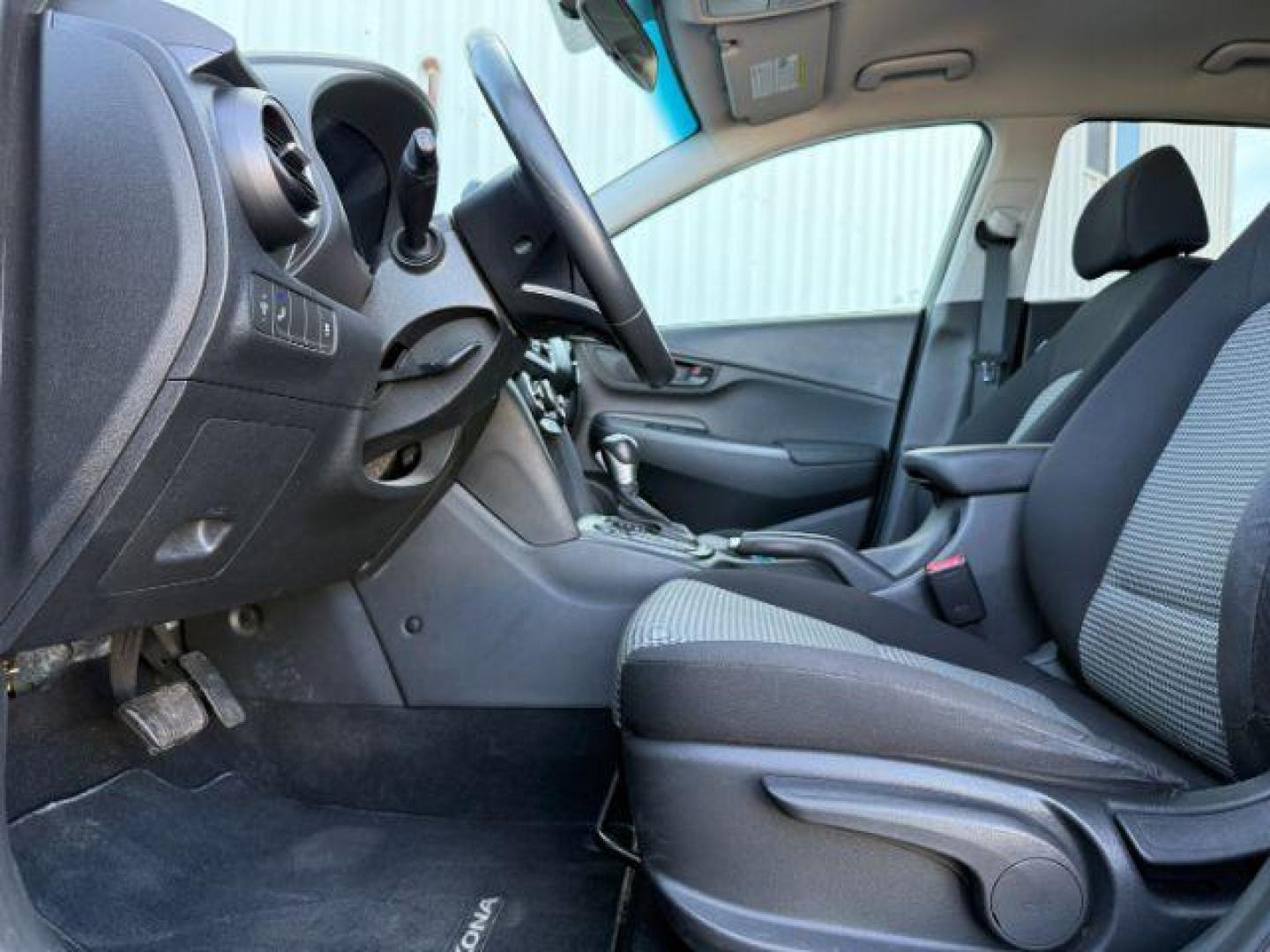 2018 GRAY /Black Hyundai Kona (KM8K2CAA7JU) with an Nu 2L I-4 DOHC engine, Automatic transmission, located at 1175 N Woodruff Ave, Idaho Falls, ID, 83401, 43.506901, -111.999657 - At Timberline Auto, finding a great deal on your next vehicle is always easy! Our experienced sales staff's goal is to help find you the right vehicle at the right price! Our knowledgeable finance department has options for almost any credit score. We offer extended service contract options to prote - Photo#41