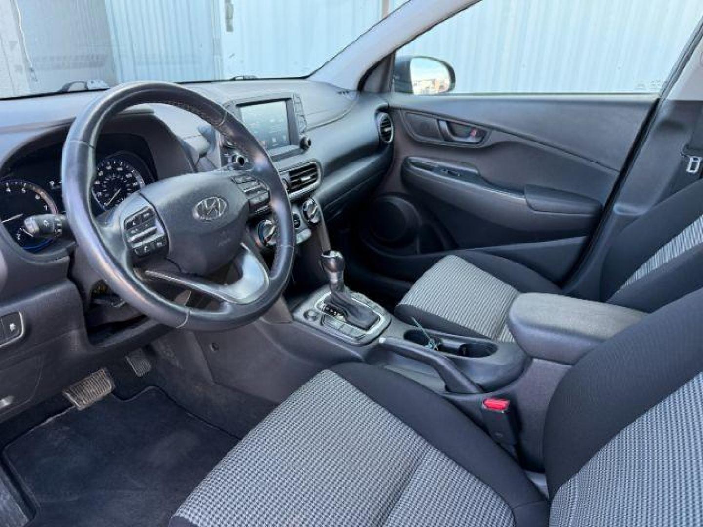 2018 GRAY /Black Hyundai Kona (KM8K2CAA7JU) with an Nu 2L I-4 DOHC engine, Automatic transmission, located at 1175 N Woodruff Ave, Idaho Falls, ID, 83401, 43.506901, -111.999657 - At Timberline Auto, finding a great deal on your next vehicle is always easy! Our experienced sales staff's goal is to help find you the right vehicle at the right price! Our knowledgeable finance department has options for almost any credit score. We offer extended service contract options to prote - Photo#42