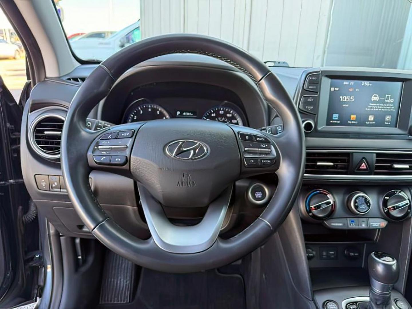 2018 GRAY /Black Hyundai Kona (KM8K2CAA7JU) with an Nu 2L I-4 DOHC engine, Automatic transmission, located at 1175 N Woodruff Ave, Idaho Falls, ID, 83401, 43.506901, -111.999657 - At Timberline Auto, finding a great deal on your next vehicle is always easy! Our experienced sales staff's goal is to help find you the right vehicle at the right price! Our knowledgeable finance department has options for almost any credit score. We offer extended service contract options to prote - Photo#16