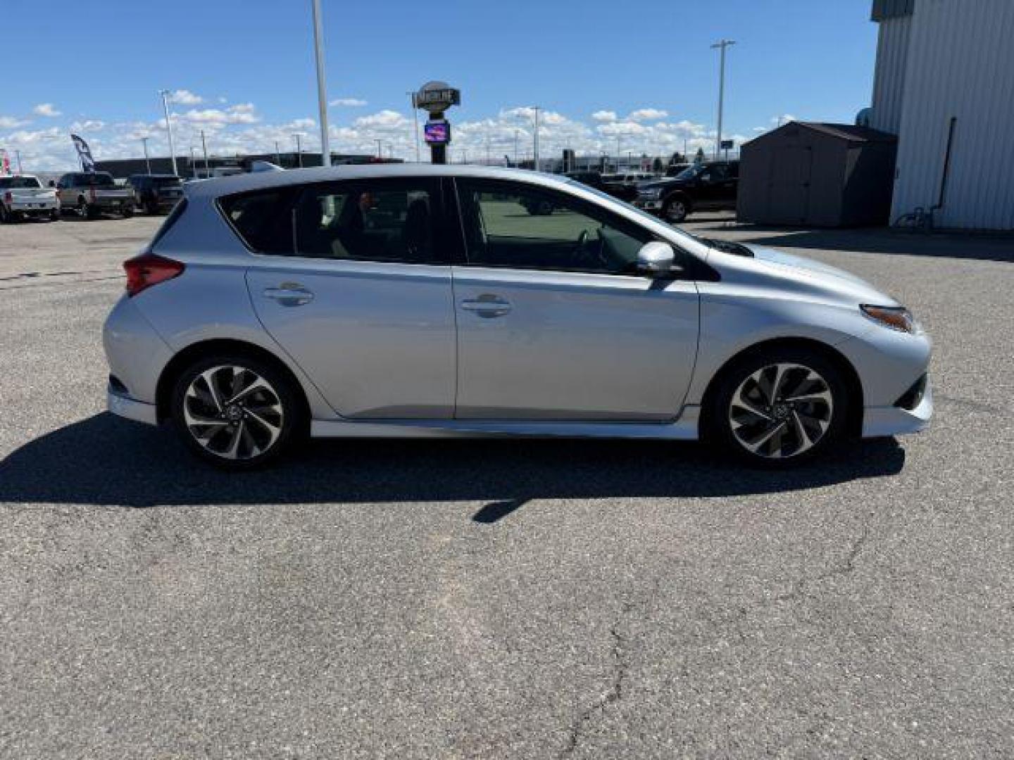 2018 SILVER /CLOTH Toyota Corolla iM BASE (JTNKARJE2JJ) with an 1.8L I-4 DOHC engine, AUTOMATIC transmission, located at 1235 N Woodruff Ave., Idaho Falls, 83401, (208) 523-1053, 43.507172, -112.000488 - At Timberline Auto, finding a great deal on your next vehicle is always easy! Our experienced sales staff's goal is to help find you the right vehicle at the right price! Our knowledgeable finance department has options for almost any credit score. We offer extended service contract options to prote - Photo#34