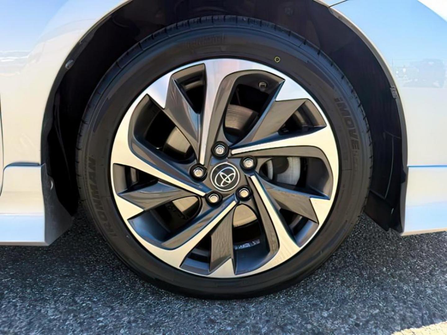 2018 SILVER /CLOTH Toyota Corolla iM BASE (JTNKARJE2JJ) with an 1.8L I-4 DOHC engine, AUTOMATIC transmission, located at 1235 N Woodruff Ave., Idaho Falls, 83401, (208) 523-1053, 43.507172, -112.000488 - At Timberline Auto, finding a great deal on your next vehicle is always easy! Our experienced sales staff's goal is to help find you the right vehicle at the right price! Our knowledgeable finance department has options for almost any credit score. We offer extended service contract options to prote - Photo#11