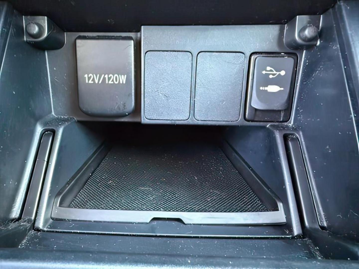 2018 SILVER /CLOTH Toyota Corolla iM BASE (JTNKARJE2JJ) with an 1.8L I-4 DOHC engine, AUTOMATIC transmission, located at 1235 N Woodruff Ave., Idaho Falls, 83401, (208) 523-1053, 43.507172, -112.000488 - At Timberline Auto, finding a great deal on your next vehicle is always easy! Our experienced sales staff's goal is to help find you the right vehicle at the right price! Our knowledgeable finance department has options for almost any credit score. We offer extended service contract options to prote - Photo#18