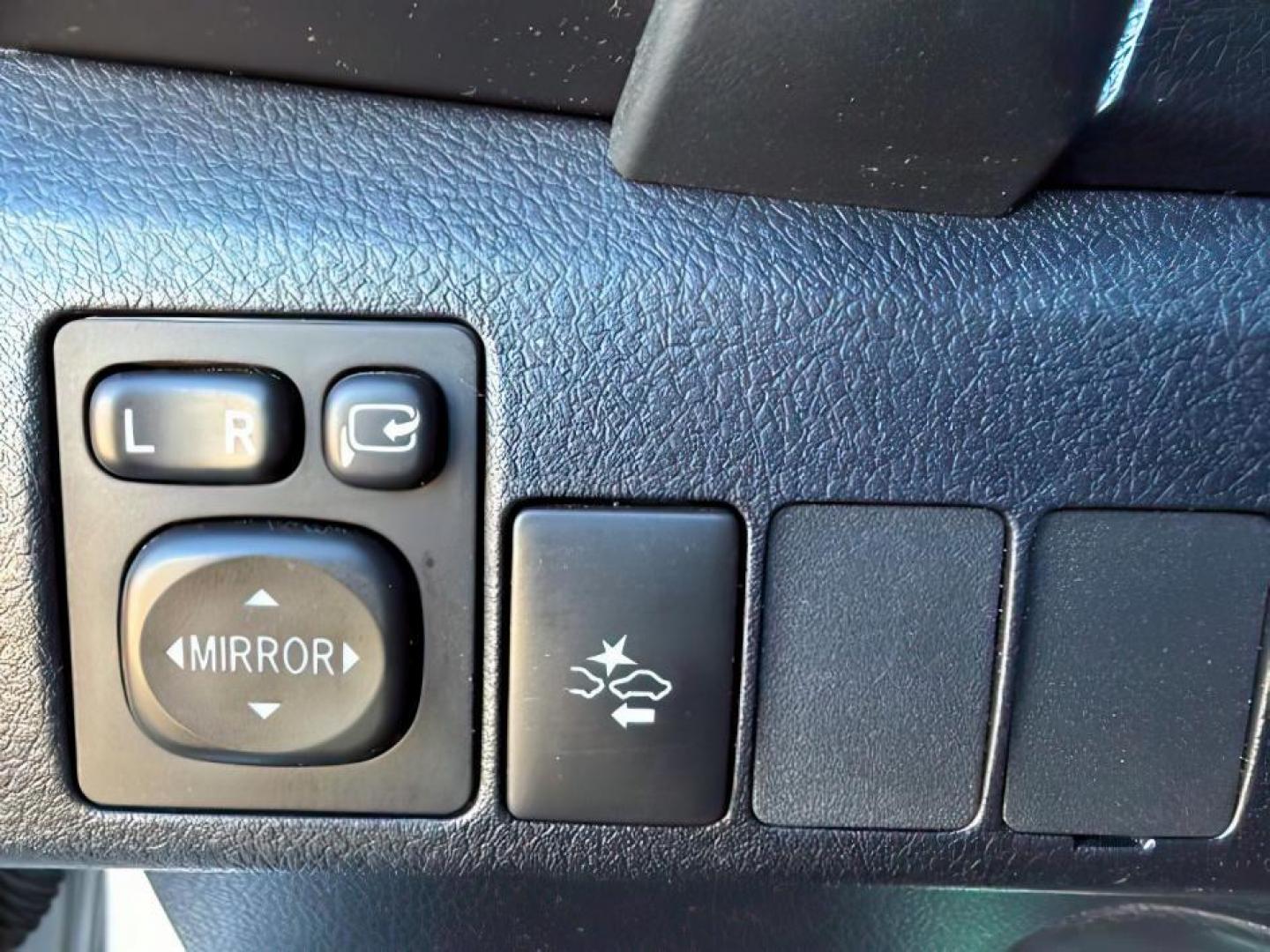 2018 SILVER /CLOTH Toyota Corolla iM BASE (JTNKARJE2JJ) with an 1.8L I-4 DOHC engine, AUTOMATIC transmission, located at 1235 N Woodruff Ave., Idaho Falls, 83401, (208) 523-1053, 43.507172, -112.000488 - At Timberline Auto, finding a great deal on your next vehicle is always easy! Our experienced sales staff's goal is to help find you the right vehicle at the right price! Our knowledgeable finance department has options for almost any credit score. We offer extended service contract options to prote - Photo#23