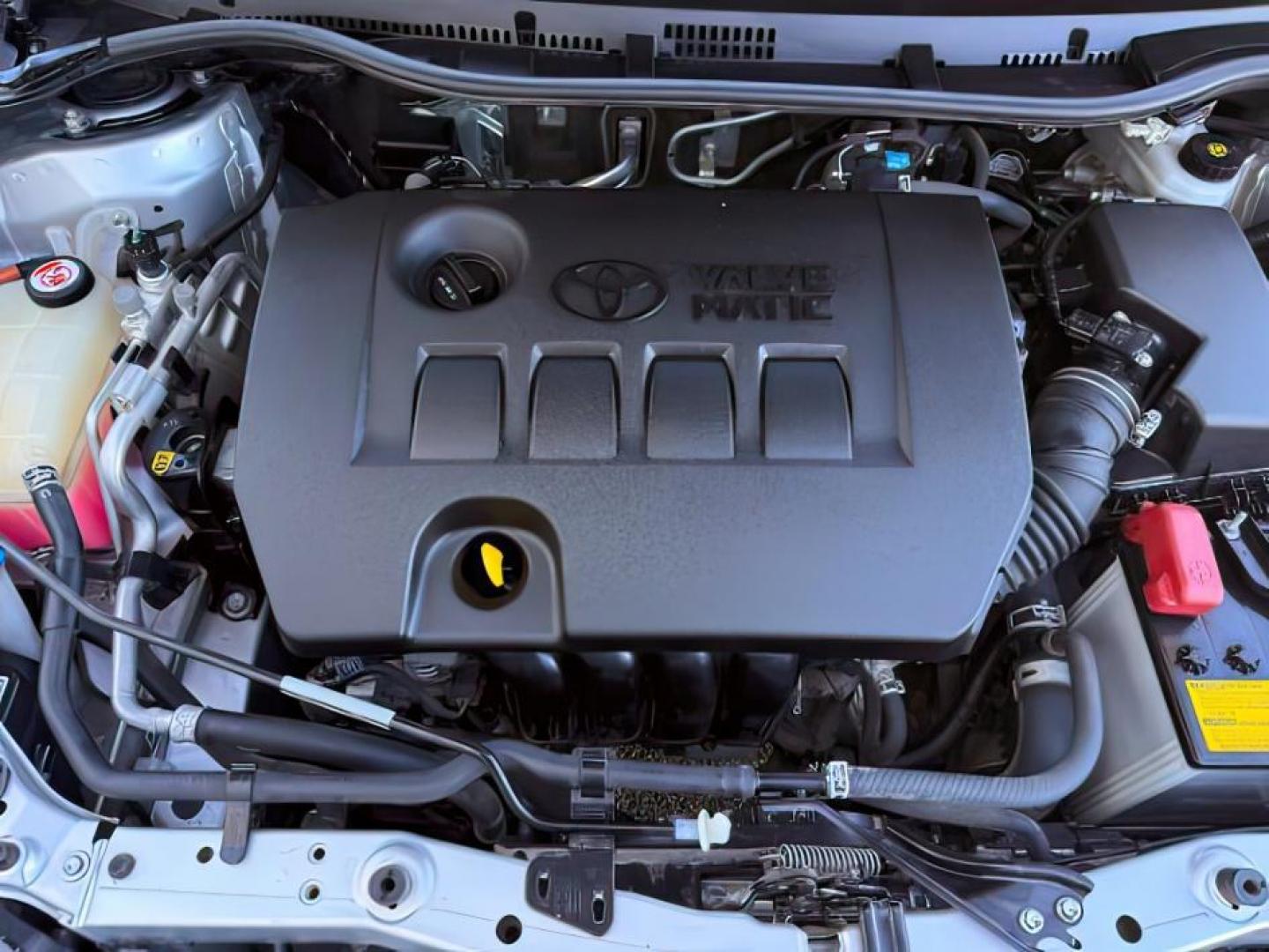 2018 SILVER /CLOTH Toyota Corolla iM BASE (JTNKARJE2JJ) with an 1.8L I-4 DOHC engine, AUTOMATIC transmission, located at 1235 N Woodruff Ave., Idaho Falls, 83401, (208) 523-1053, 43.507172, -112.000488 - At Timberline Auto, finding a great deal on your next vehicle is always easy! Our experienced sales staff's goal is to help find you the right vehicle at the right price! Our knowledgeable finance department has options for almost any credit score. We offer extended service contract options to prote - Photo#26