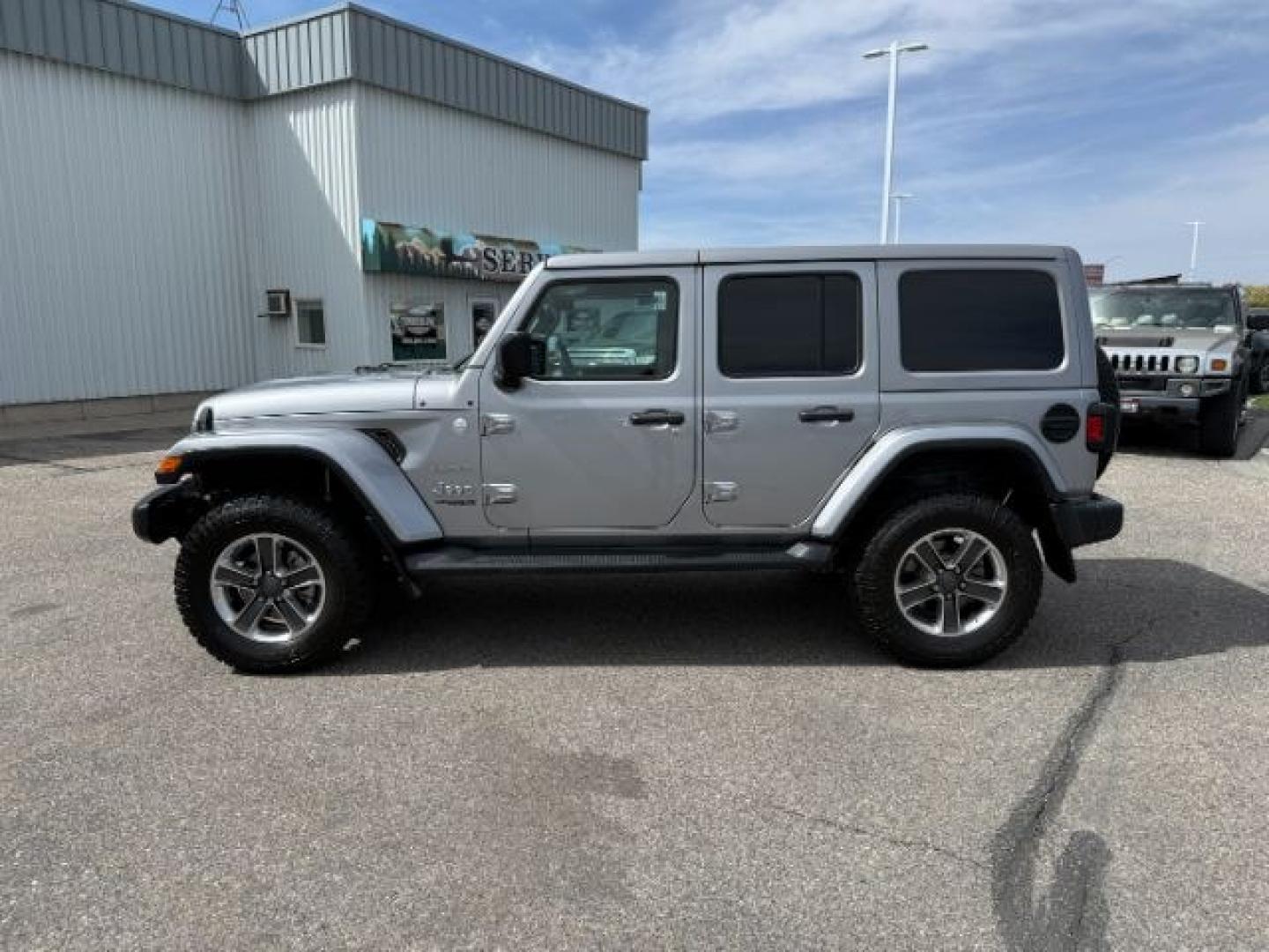 2018 SILVER /Black/Black Jeep Wrangler Unlimited Sahara (1C4HJXEN7JW) with an 2L I-4 gasoline direct injection engine, AUTOMATIC transmission, located at 1235 N Woodruff Ave., Idaho Falls, 83401, (208) 523-1053, 43.507172, -112.000488 - At Timberline Auto, finding a great deal on your next vehicle is always easy! Our experienced sales staff's goal is to help find you the right vehicle at the right price! Our knowledgeable finance department has options for almost any credit score. We offer extended service contract options to prote - Photo#28