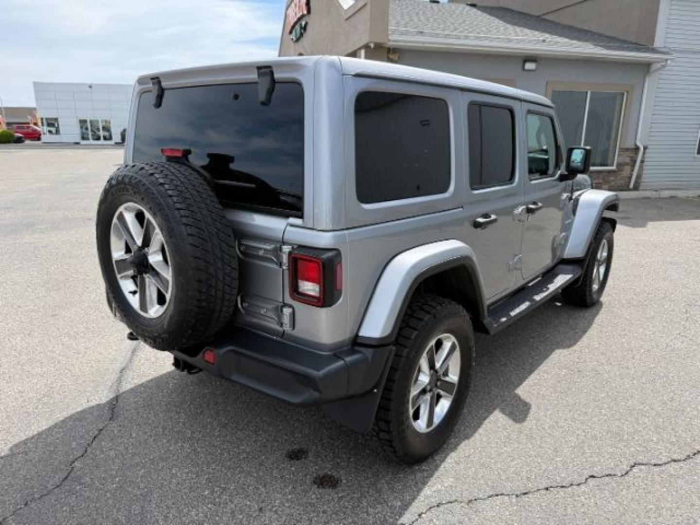 2018 SILVER /Black/Black Jeep Wrangler Unlimited Sahara (1C4HJXEN7JW) with an 2L I-4 gasoline direct injection engine, AUTOMATIC transmission, located at 1235 N Woodruff Ave., Idaho Falls, 83401, (208) 523-1053, 43.507172, -112.000488 - At Timberline Auto, finding a great deal on your next vehicle is always easy! Our experienced sales staff's goal is to help find you the right vehicle at the right price! Our knowledgeable finance department has options for almost any credit score. We offer extended service contract options to prote - Photo#34