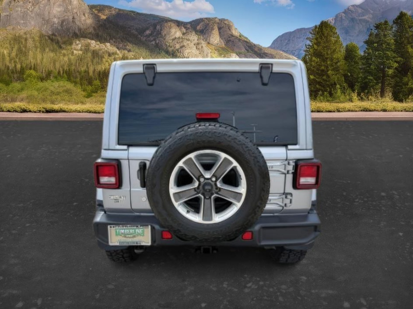 2018 SILVER /Black/Black Jeep Wrangler Unlimited Sahara (1C4HJXEN7JW) with an 2L I-4 gasoline direct injection engine, AUTOMATIC transmission, located at 1235 N Woodruff Ave., Idaho Falls, 83401, (208) 523-1053, 43.507172, -112.000488 - At Timberline Auto, finding a great deal on your next vehicle is always easy! Our experienced sales staff's goal is to help find you the right vehicle at the right price! Our knowledgeable finance department has options for almost any credit score. We offer extended service contract options to prote - Photo#3