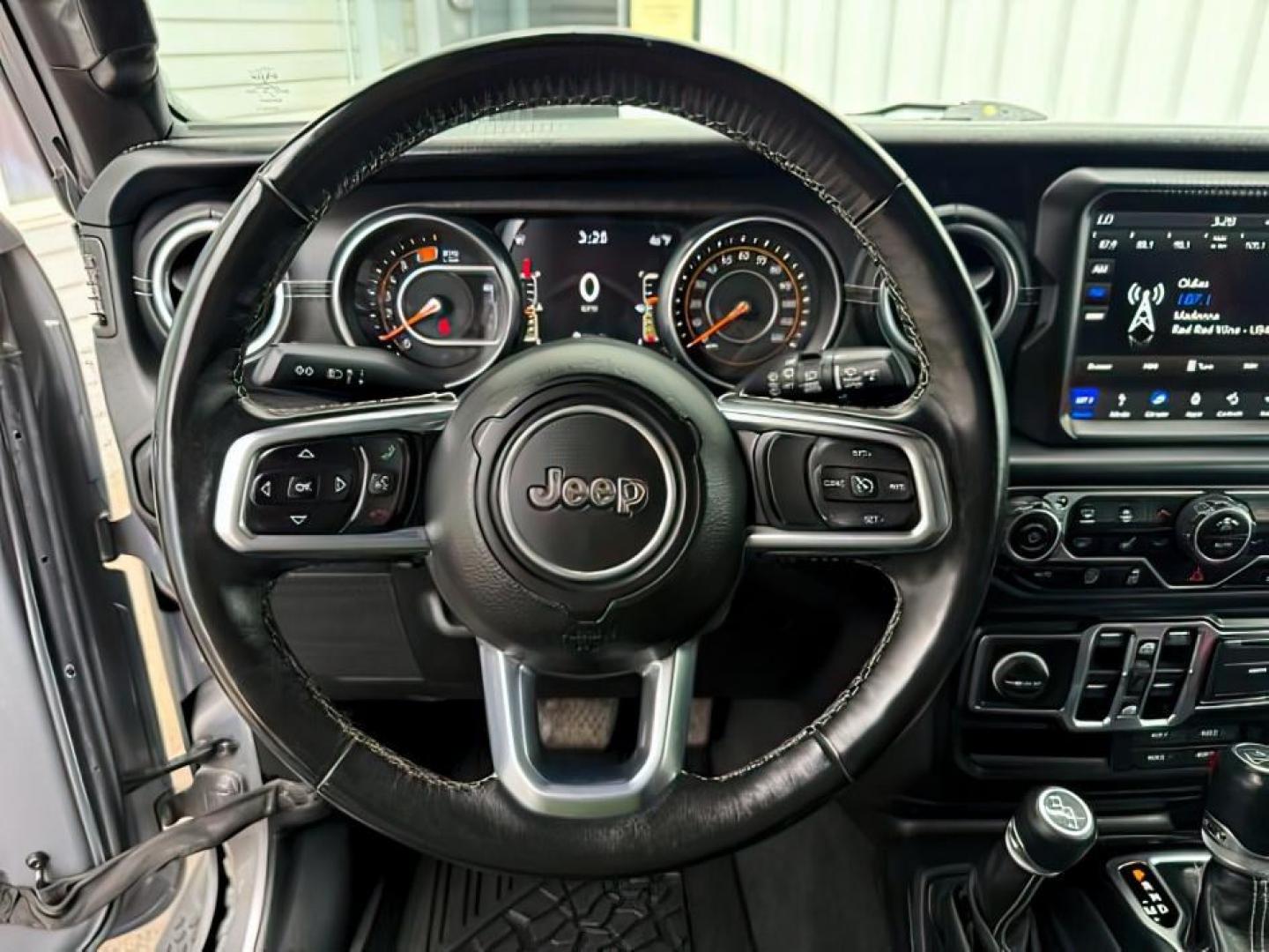 2018 SILVER /Black/Black Jeep Wrangler Unlimited Sahara (1C4HJXEN7JW) with an 2L I-4 gasoline direct injection engine, AUTOMATIC transmission, located at 1235 N Woodruff Ave., Idaho Falls, 83401, (208) 523-1053, 43.507172, -112.000488 - At Timberline Auto, finding a great deal on your next vehicle is always easy! Our experienced sales staff's goal is to help find you the right vehicle at the right price! Our knowledgeable finance department has options for almost any credit score. We offer extended service contract options to prote - Photo#16