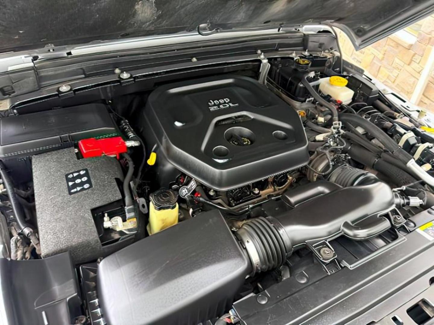 2018 SILVER /Black/Black Jeep Wrangler Unlimited Sahara (1C4HJXEN7JW) with an 2L I-4 gasoline direct injection engine, AUTOMATIC transmission, located at 1235 N Woodruff Ave., Idaho Falls, 83401, (208) 523-1053, 43.507172, -112.000488 - At Timberline Auto, finding a great deal on your next vehicle is always easy! Our experienced sales staff's goal is to help find you the right vehicle at the right price! Our knowledgeable finance department has options for almost any credit score. We offer extended service contract options to prote - Photo#26