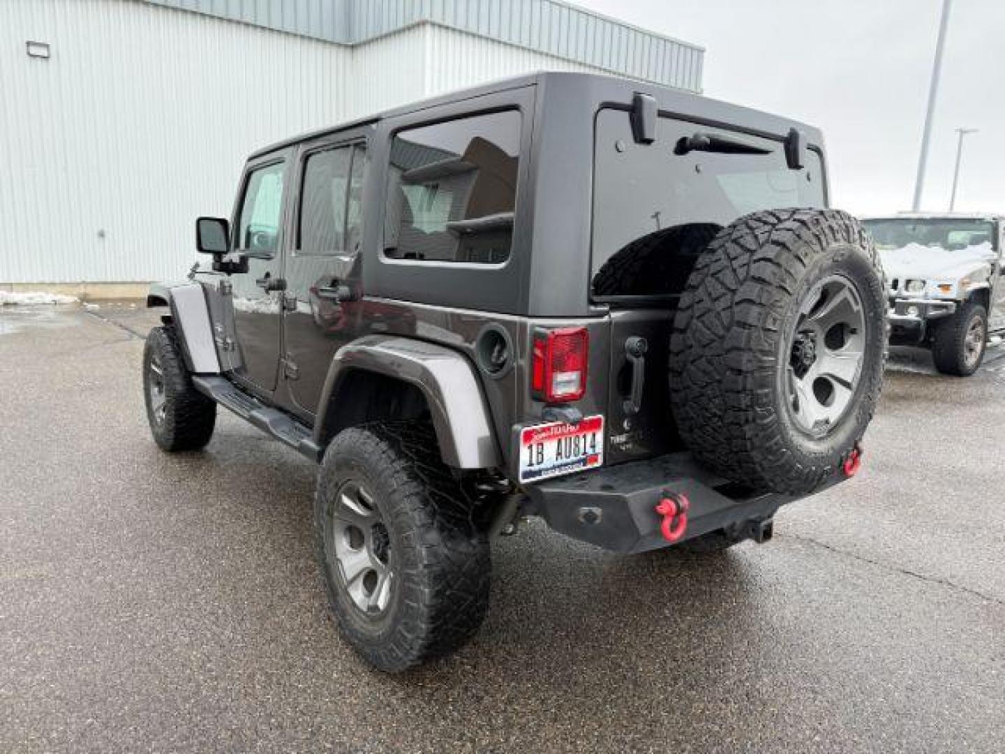2017 GRAY /Black Jeep Wrangler Unlimited Sahara 4x4 (1C4BJWEG0HL) with an Pentastar 3.6L V-6 DOHC engine, AUTOMATIC transmission - At Timberline Auto, finding a great deal on your next vehicle is always easy! Our experienced sales staff's goal is to help find you the right vehicle at the right price! Our knowledgeable finance department has options for almost any credit score. We offer extended service contract options to prote - Photo#24