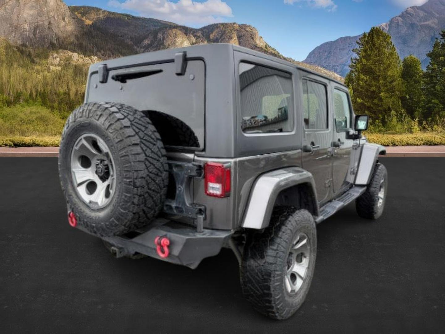 2017 GRAY /Black Jeep Wrangler Unlimited Sahara 4x4 (1C4BJWEG0HL) with an Pentastar 3.6L V-6 DOHC engine, AUTOMATIC transmission - At Timberline Auto, finding a great deal on your next vehicle is always easy! Our experienced sales staff's goal is to help find you the right vehicle at the right price! Our knowledgeable finance department has options for almost any credit score. We offer extended service contract options to prote - Photo#5