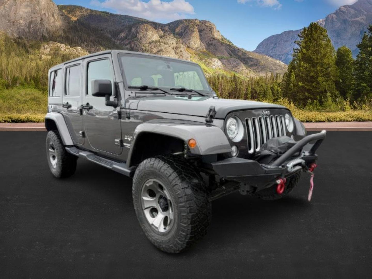 2017 GRAY /Black Jeep Wrangler Unlimited Sahara 4x4 (1C4BJWEG0HL) with an Pentastar 3.6L V-6 DOHC engine, AUTOMATIC transmission - At Timberline Auto, finding a great deal on your next vehicle is always easy! Our experienced sales staff's goal is to help find you the right vehicle at the right price! Our knowledgeable finance department has options for almost any credit score. We offer extended service contract options to prote - Photo#7