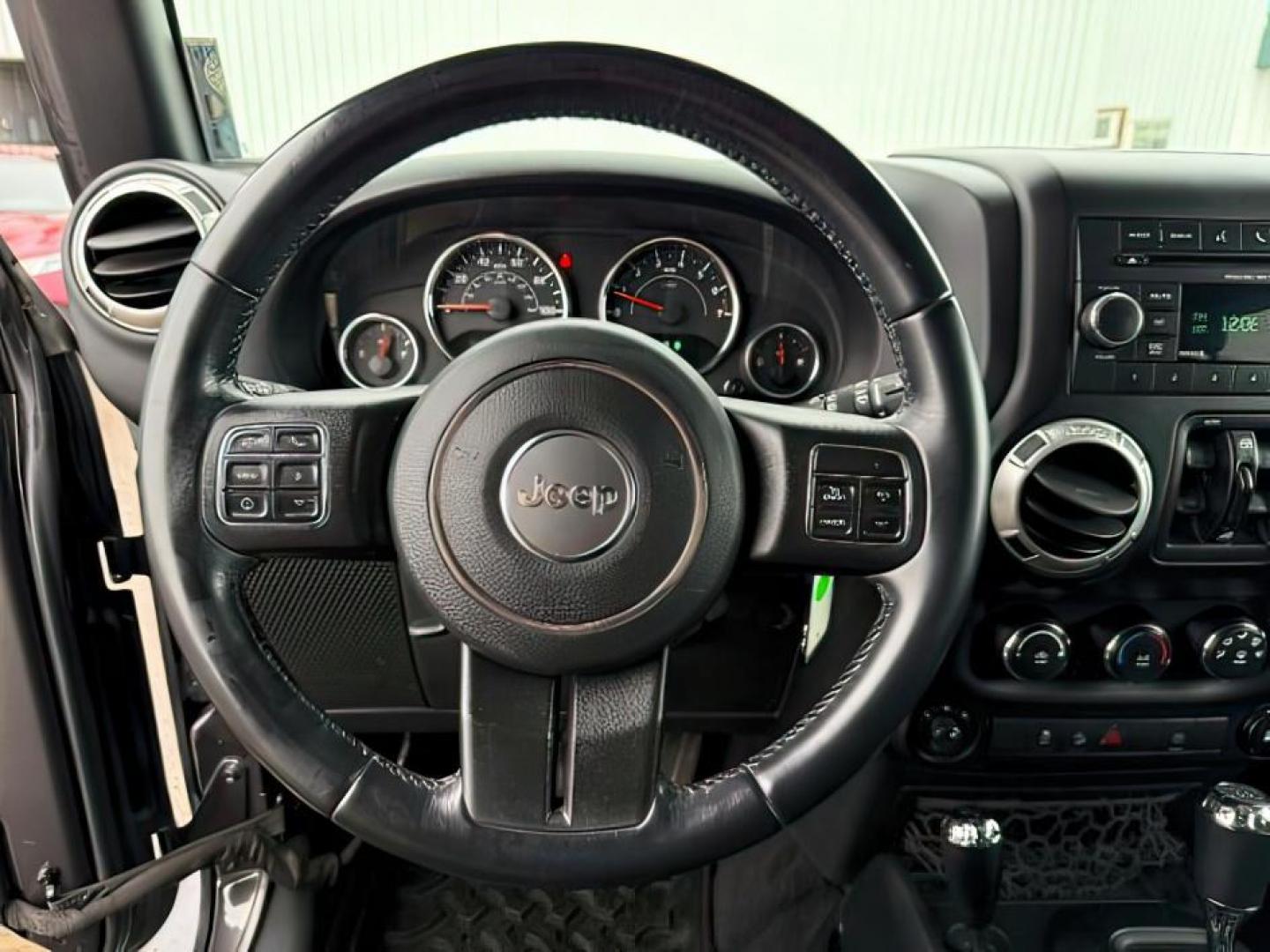 2017 GRAY /Black Jeep Wrangler Unlimited Sahara 4x4 (1C4BJWEG0HL) with an Pentastar 3.6L V-6 DOHC engine, AUTOMATIC transmission - At Timberline Auto, finding a great deal on your next vehicle is always easy! Our experienced sales staff's goal is to help find you the right vehicle at the right price! Our knowledgeable finance department has options for almost any credit score. We offer extended service contract options to prote - Photo#14