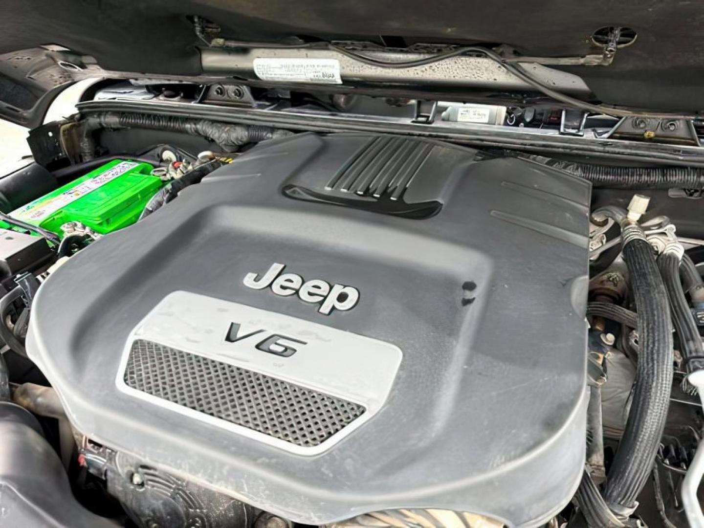 2017 GRAY /Black Jeep Wrangler Unlimited Sahara 4x4 (1C4BJWEG0HL) with an Pentastar 3.6L V-6 DOHC engine, AUTOMATIC transmission - At Timberline Auto, finding a great deal on your next vehicle is always easy! Our experienced sales staff's goal is to help find you the right vehicle at the right price! Our knowledgeable finance department has options for almost any credit score. We offer extended service contract options to prote - Photo#21