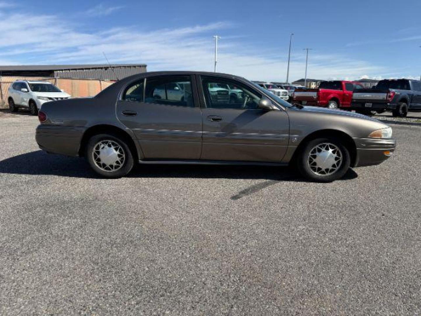 2002 TAN /Taupe Buick LeSabre Limited (1G4HR54K92U) with an 3.8L V-6 regular unleaded engine, AUTOMATIC transmission, located at 1235 N Woodruff Ave., Idaho Falls, 83401, (208) 523-1053, 43.507172, -112.000488 - At Timberline Auto, finding a great deal on your next vehicle is always easy! Our experienced sales staff's goal is to help find you the right vehicle at the right price! Our knowledgeable finance department has options for almost any credit score. We offer extended service contract options to prote - Photo#25