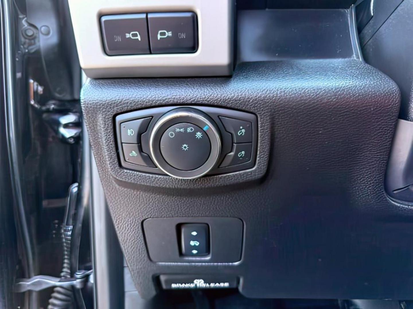 2017 Shadow Black /Black Ford F-250 (1FT7W2BT9HE) with an Powerstroke 67L V-8 diesel direct injection engine, Automatic transmission, located at 1175 N Woodruff Ave, Idaho Falls, ID, 83401, 43.506901, -111.999657 - At Timberline Auto, finding a great deal on your next vehicle is always easy! Our experienced sales staff's goal is to help find you the right vehicle at the right price! Our knowledgeable finance department has options for almost any credit score. We offer extended service contract options to prote - Photo#19