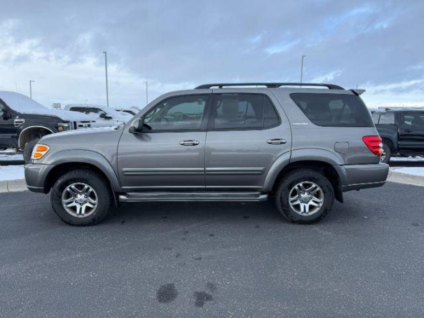 2004 GRAY /Charcoal Toyota Sequoia (5TDBT48A74S) with an 47L V-8 DOHC engine, Automatic transmission, located at 1175 N Woodruff Ave, Idaho Falls, ID, 83401, 43.506901, -111.999657 - Photo#1