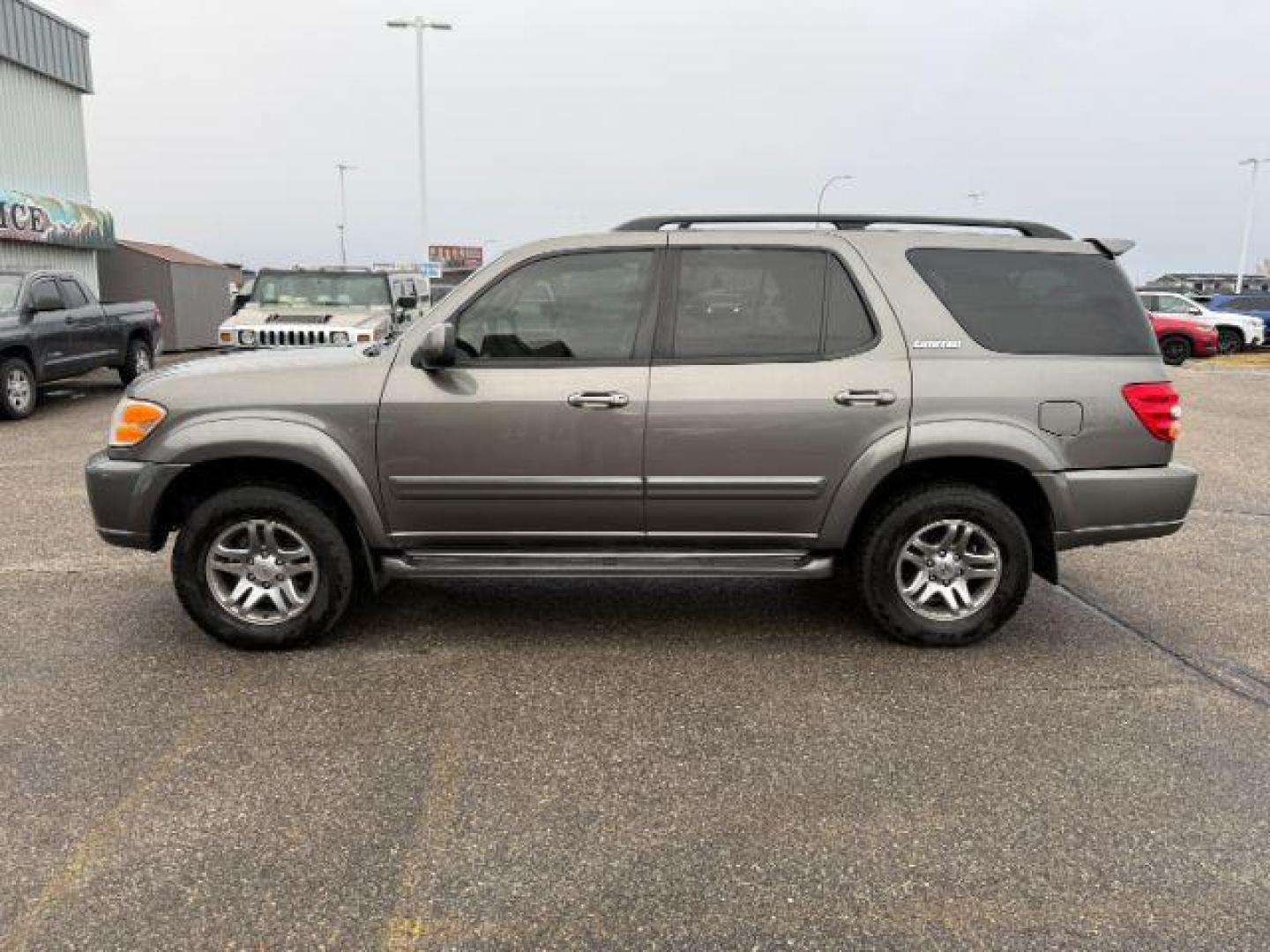 2004 GRAY /Charcoal Toyota Sequoia (5TDBT48A74S) with an 47L V-8 DOHC engine, Automatic transmission, located at 1175 N Woodruff Ave, Idaho Falls, ID, 83401, 43.506901, -111.999657 - At Timberline Auto, finding a great deal on your next vehicle is always easy! Our experienced sales staff's goal is to help find you the right vehicle at the right price! Our knowledgeable finance department has options for almost any credit score. We offer extended service contract options to prote - Photo#27